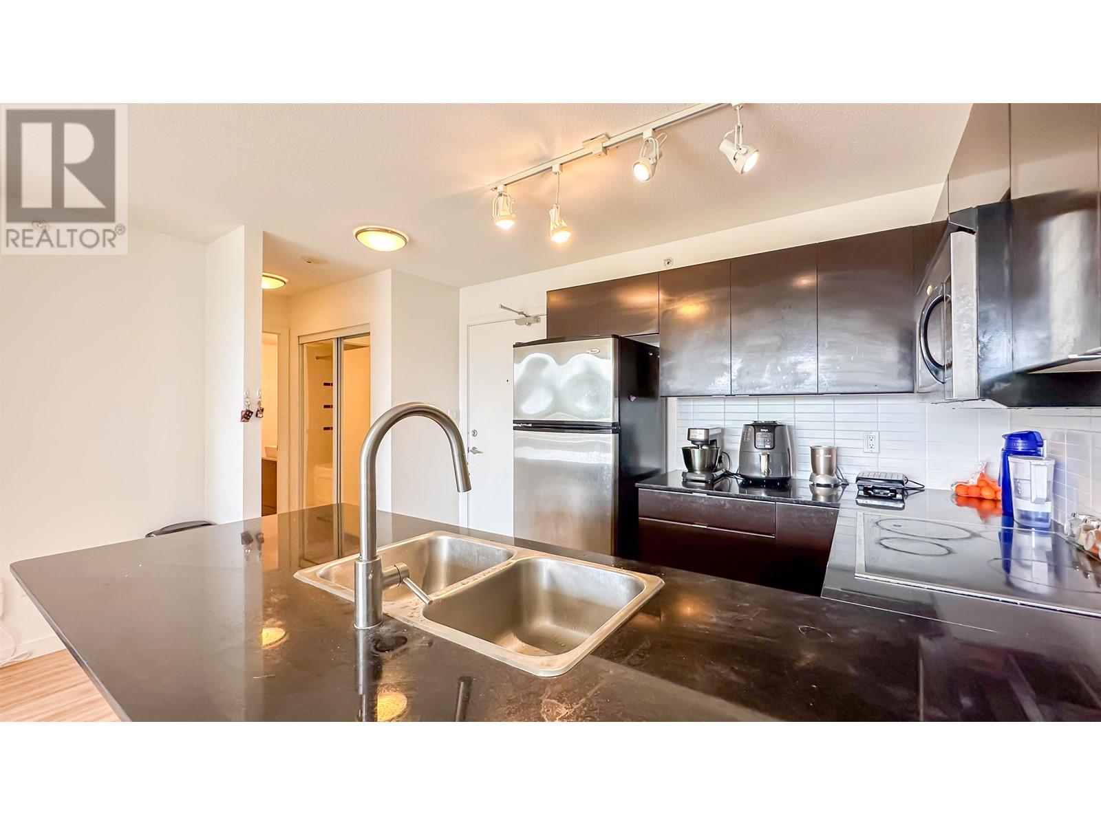 803 4182 Dawson Street, Burnaby, British Columbia  V5C 0A2 - Photo 3 - R3007374