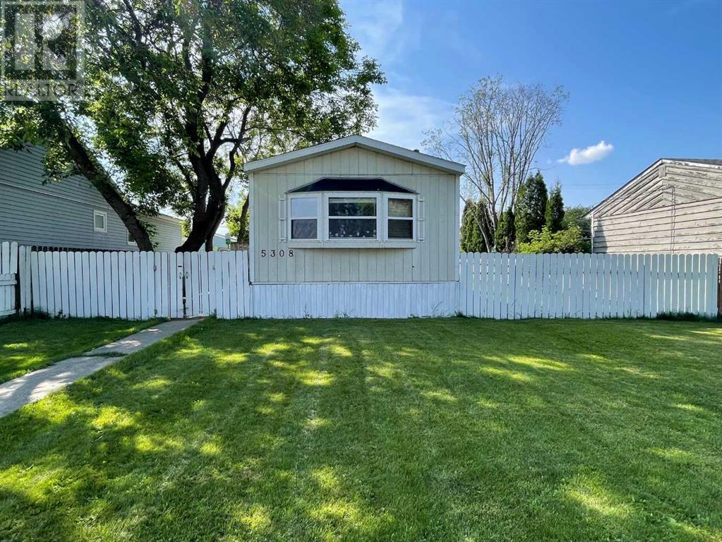 5308 46 Street, Whitecourt, Alberta