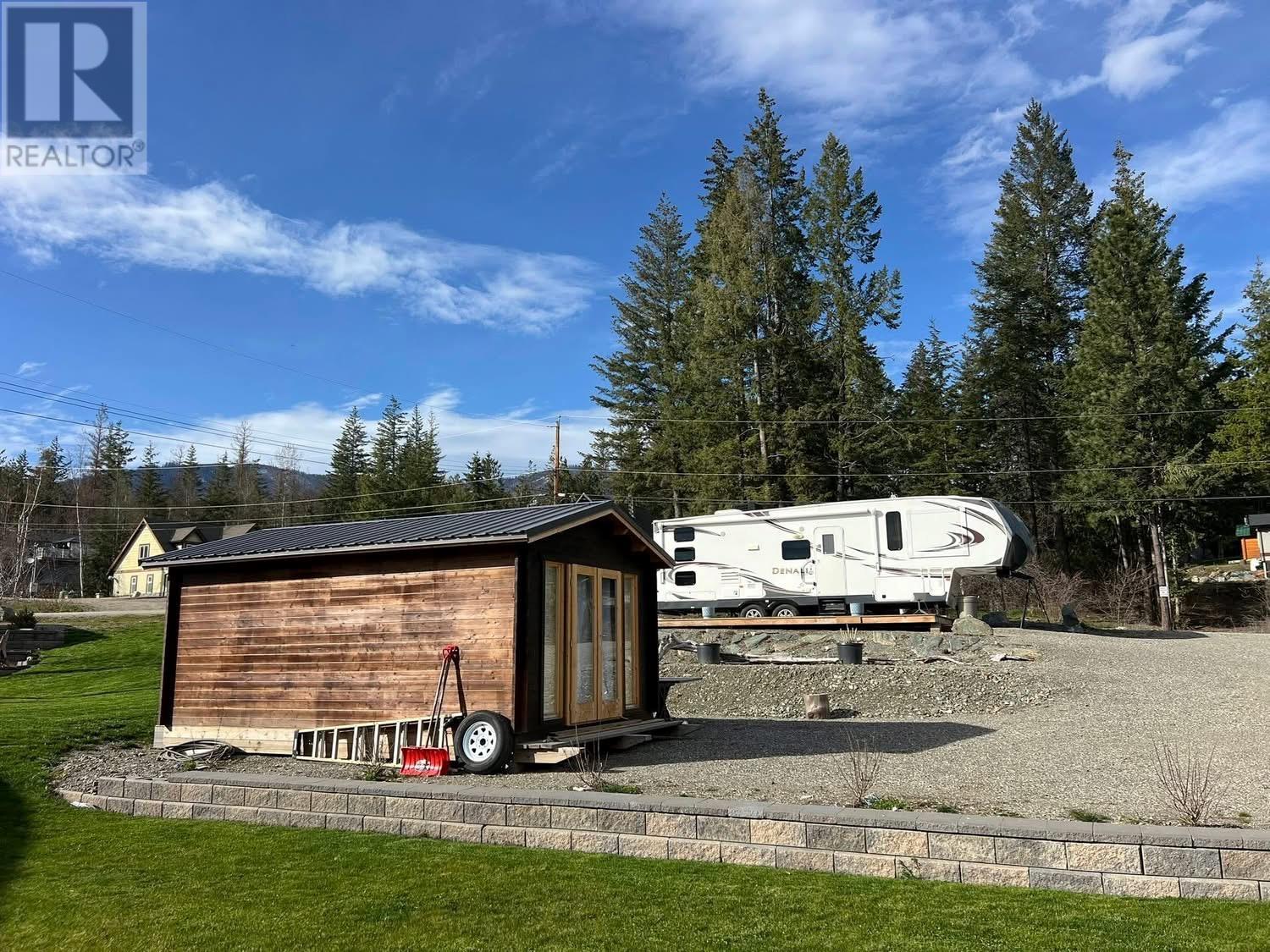 5230 Tallington Drive, Celista, BC V0E1M6