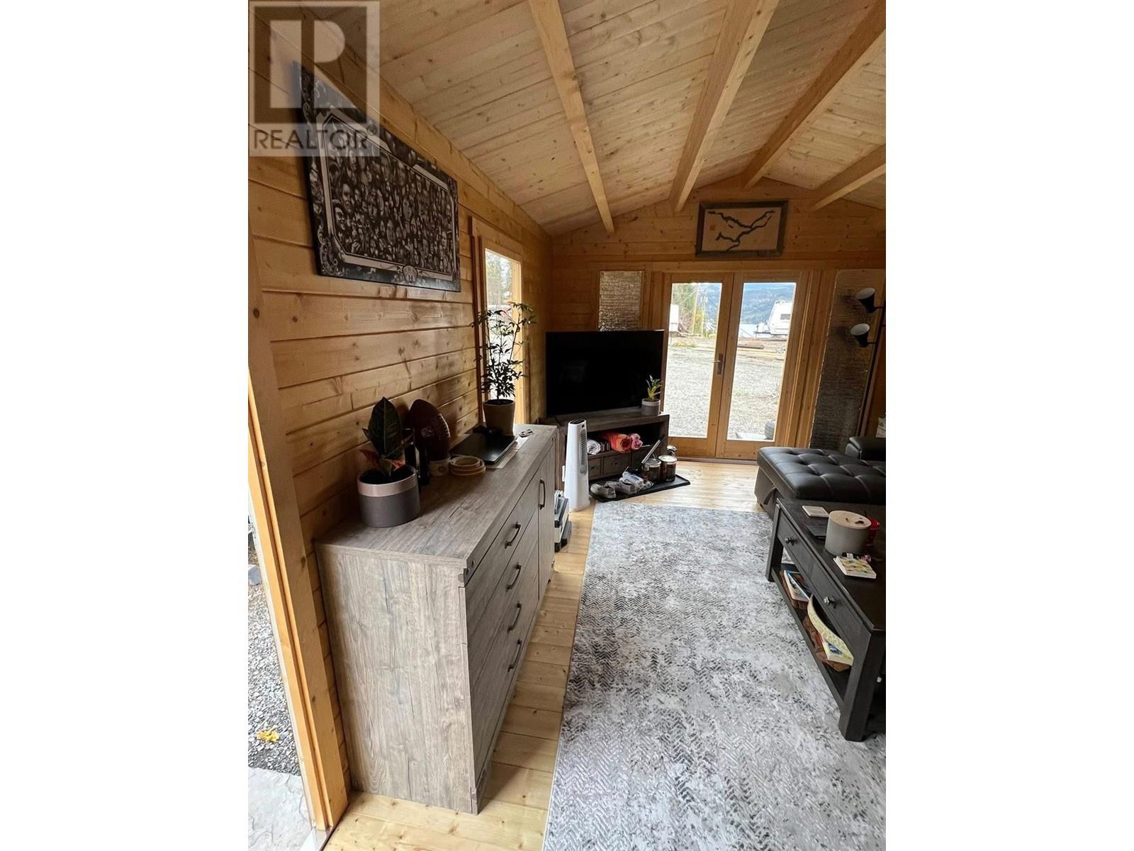 5230 Tallington Drive, Celista, BC V0E1M6
