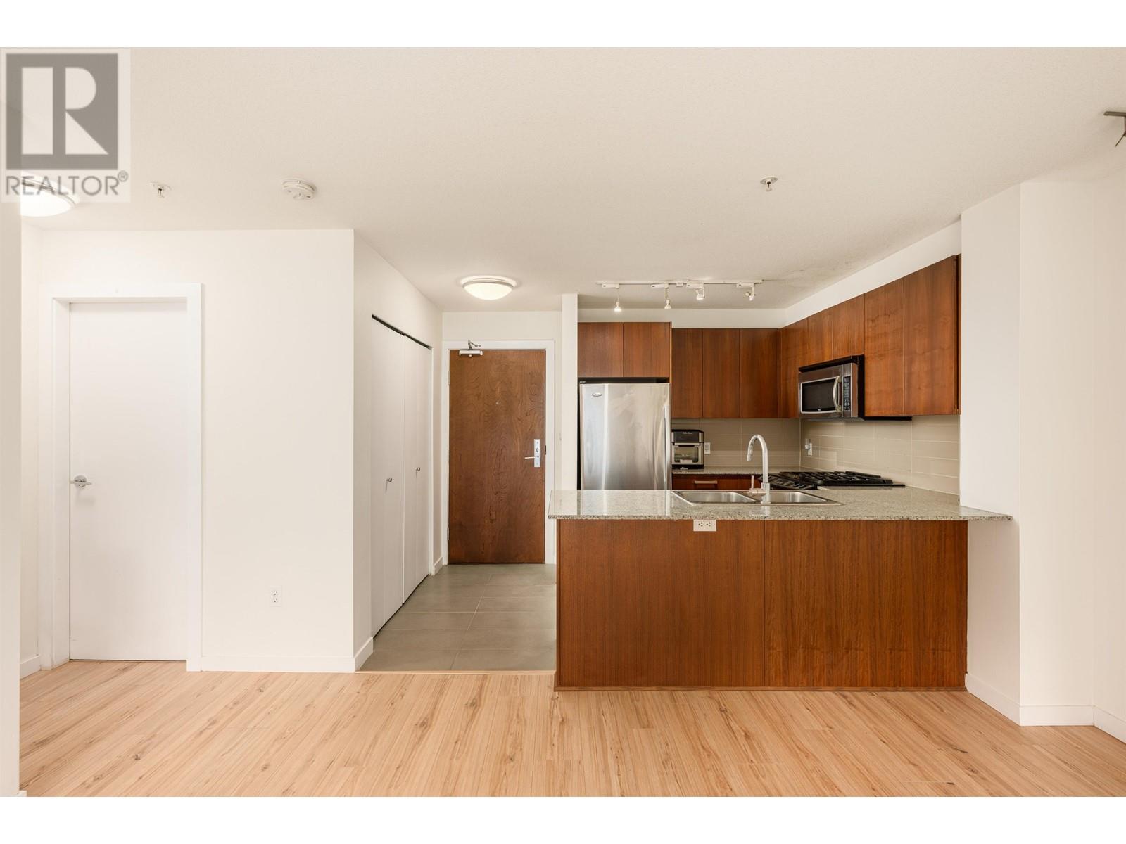 103 5775 Irmin Street, Burnaby, British Columbia  V5J 0C3 - Photo 12 - R3007344