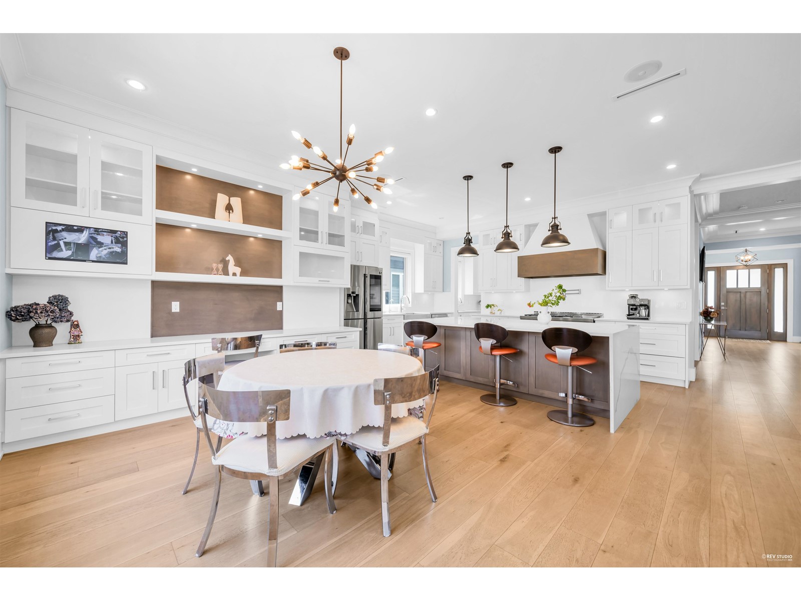 Property at 14139 16 AVENUE image 1