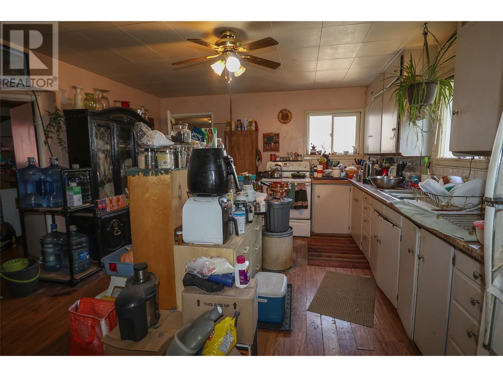 465 Mark Street, Kimberley, British Columbia V1A 2B5 - Photo 2 - 10343033