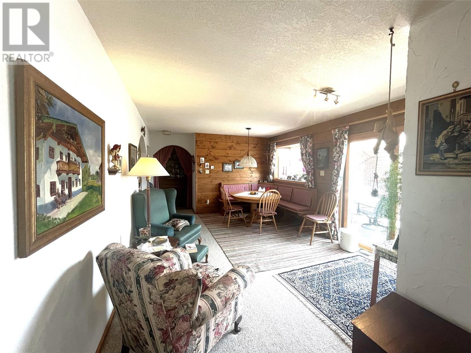 1214 Clearview Drive, Kamloops, BC V2C5E5