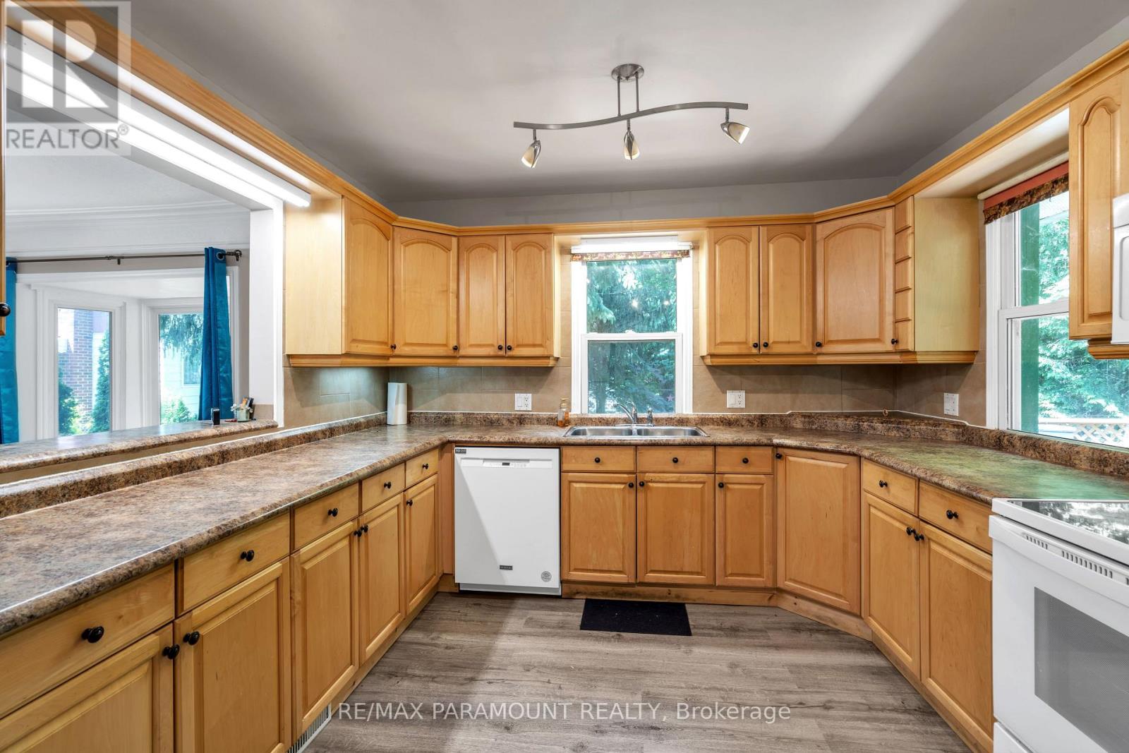 1778 Parkhurst Avenue, London East, Ontario  N5V 2C3 - Photo 14 - X12174605