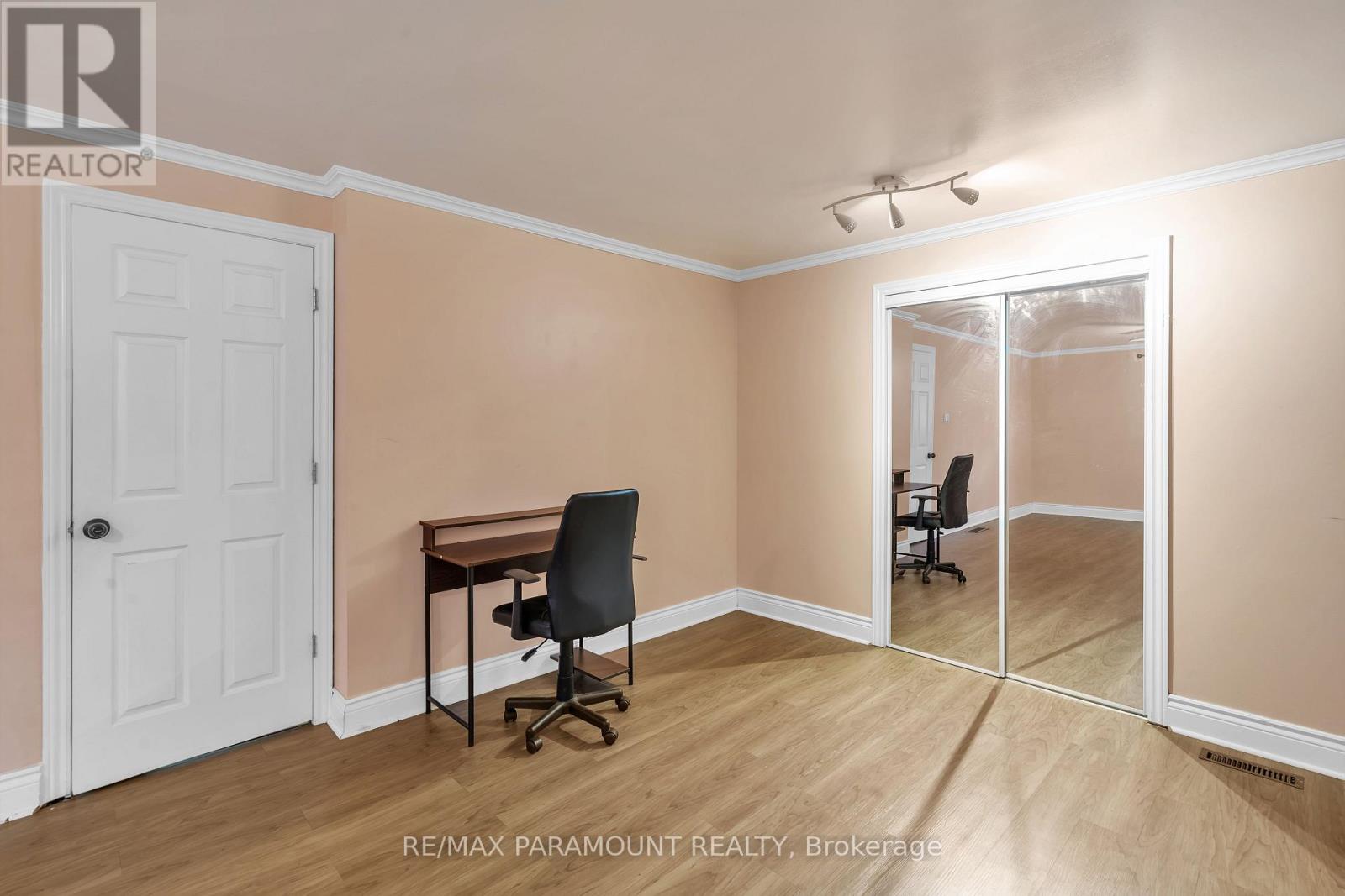 1778 Parkhurst Avenue, London East, Ontario  N5V 2C3 - Photo 20 - X12174605