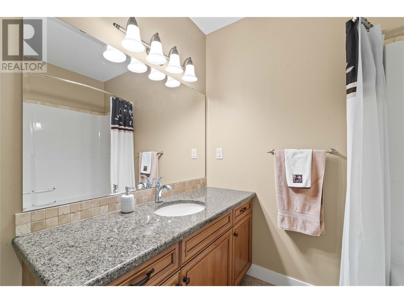 1431 Auto Road Se Unit# 4, Salmon Arm, British Columbia  V1E 0C1 - Photo 40 - 10349420
