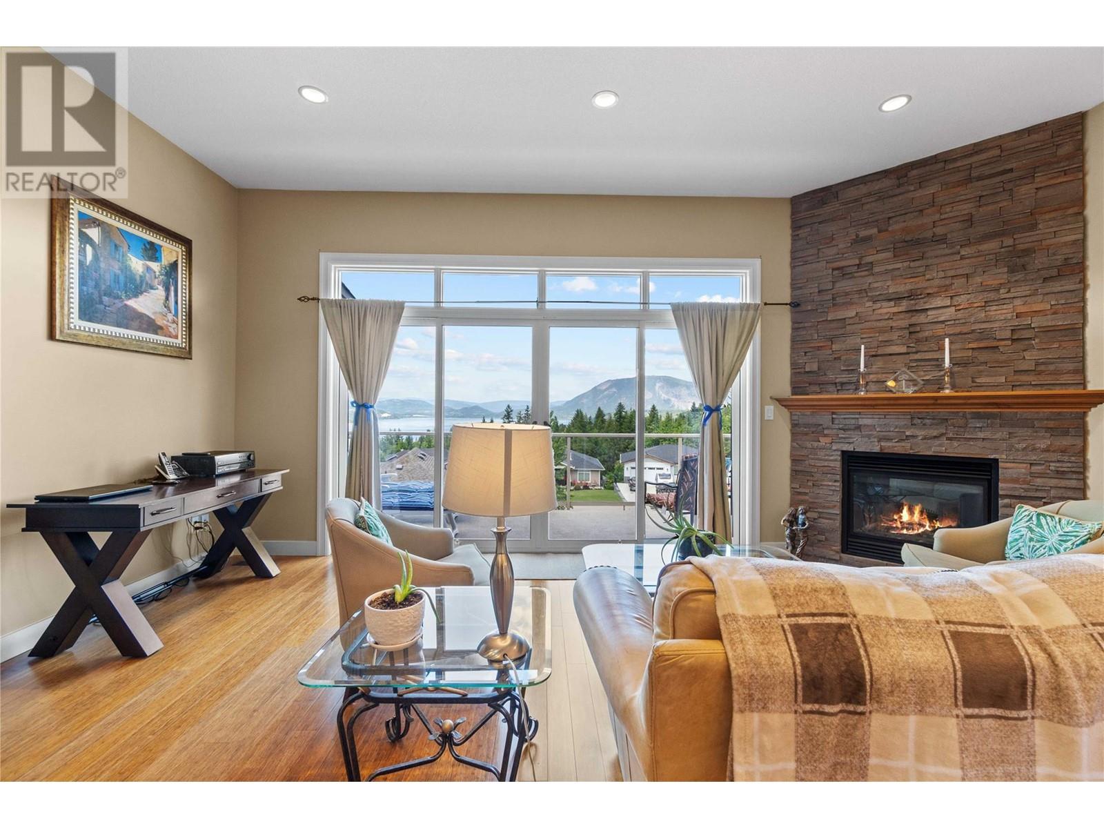 1431 Auto Road Se Unit# 4, Salmon Arm, British Columbia  V1E 0C1 - Photo 5 - 10349420