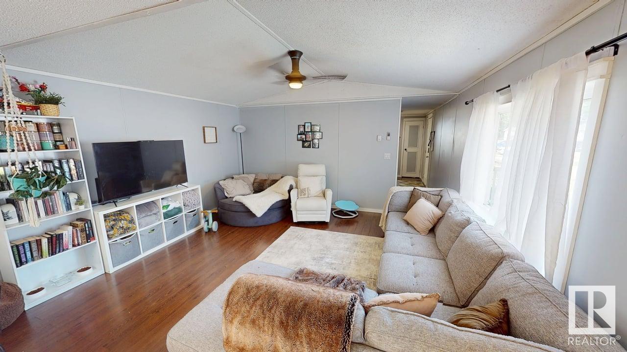 74 Greenwood Mhp, Drayton Valley, Alberta  T7A 1L4 - Photo 24 - E4438633