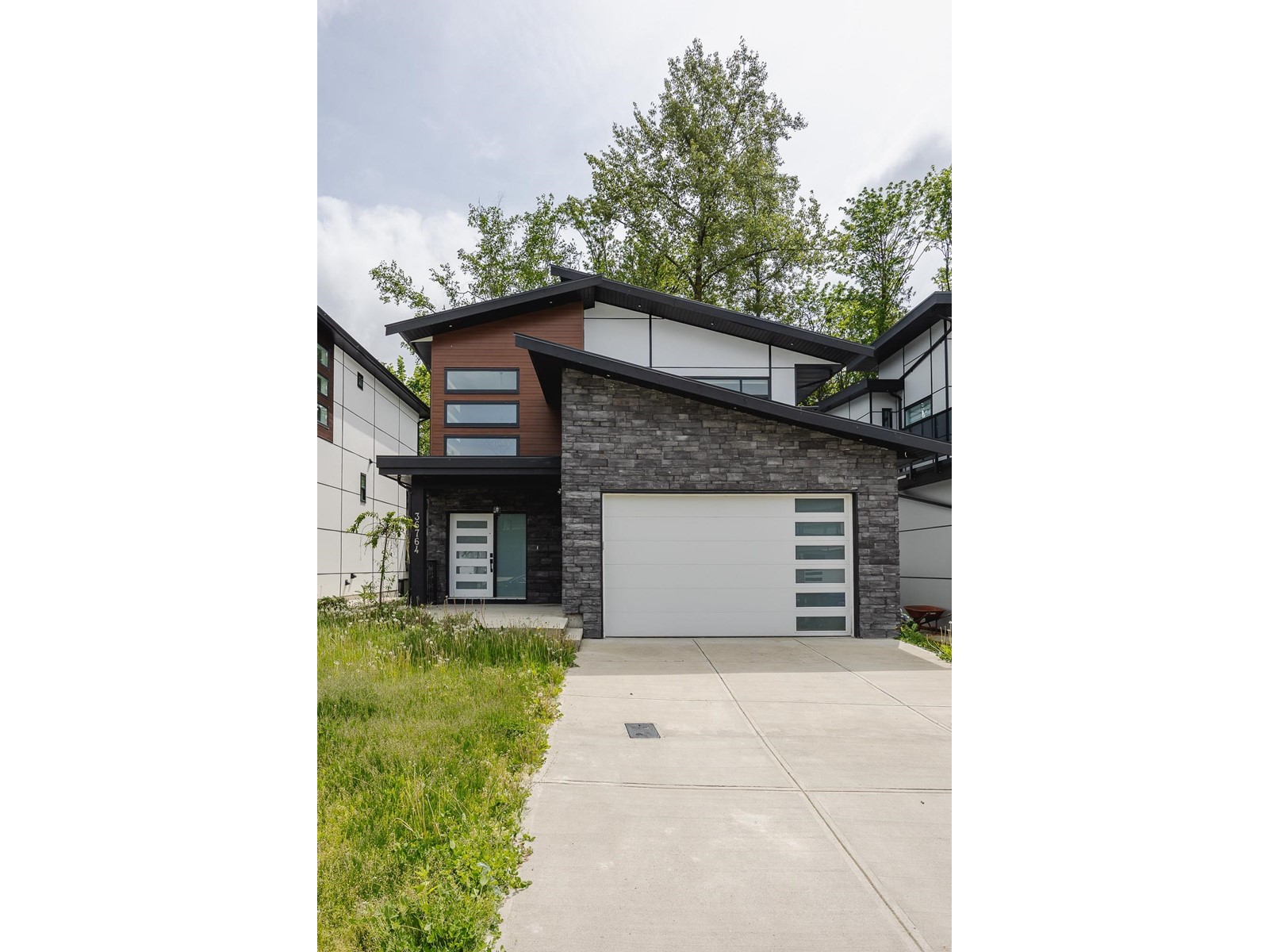 36764 Dianne Brook Avenue, Abbotsford, British Columbia  V3G 0H4 - Photo 4 - R3007094