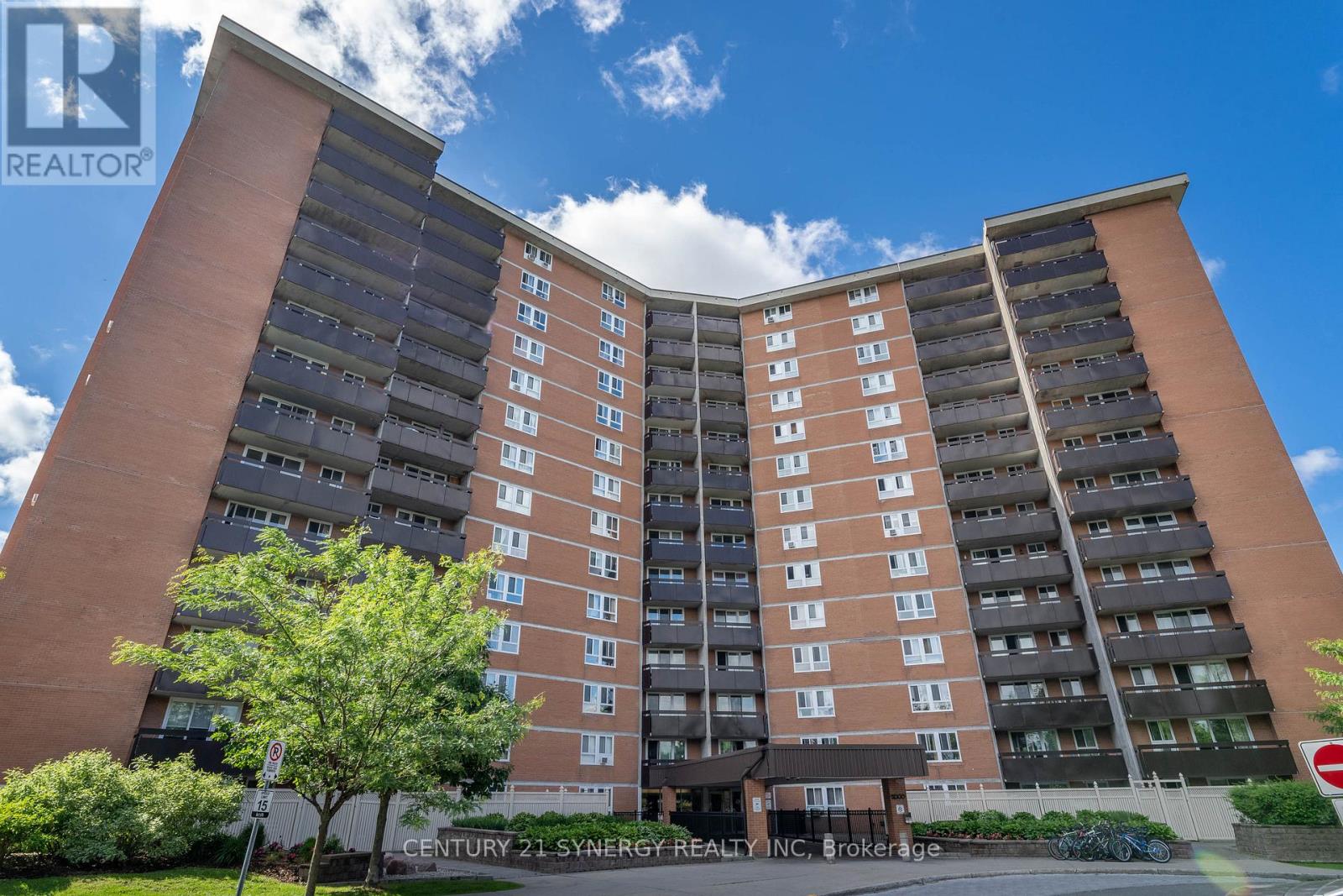 718 - 2000 Jasmine Crescent, Ottawa, Ontario  K1J 8K4 - Photo 2 - X12174660