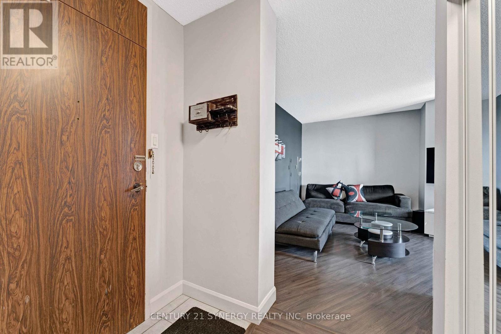 718 - 2000 Jasmine Crescent, Ottawa, Ontario  K1J 8K4 - Photo 5 - X12174660