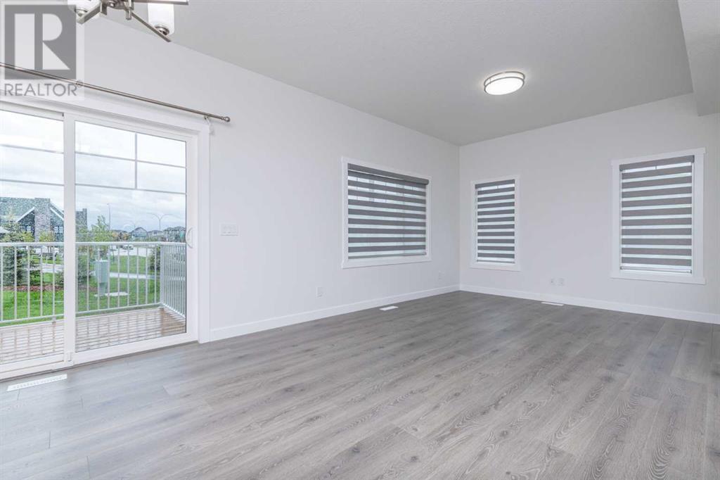 Property at 37 Walcrest Lane SE image 5