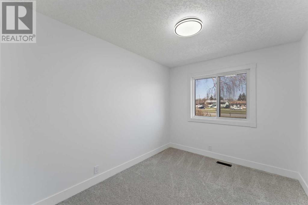 423 Pinewind Road Ne, Calgary, Alberta  T1Y 2M8 - Photo 24 - A2215122