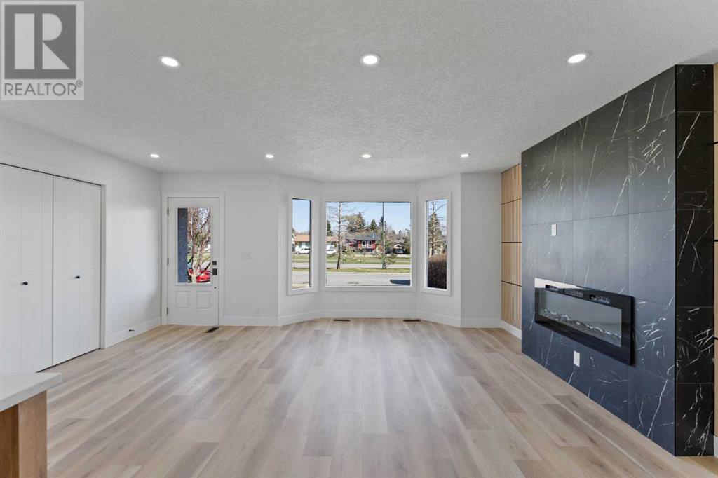 423 Pinewind Road Ne, Calgary, Alberta  T1Y 2M8 - Photo 9 - A2215122