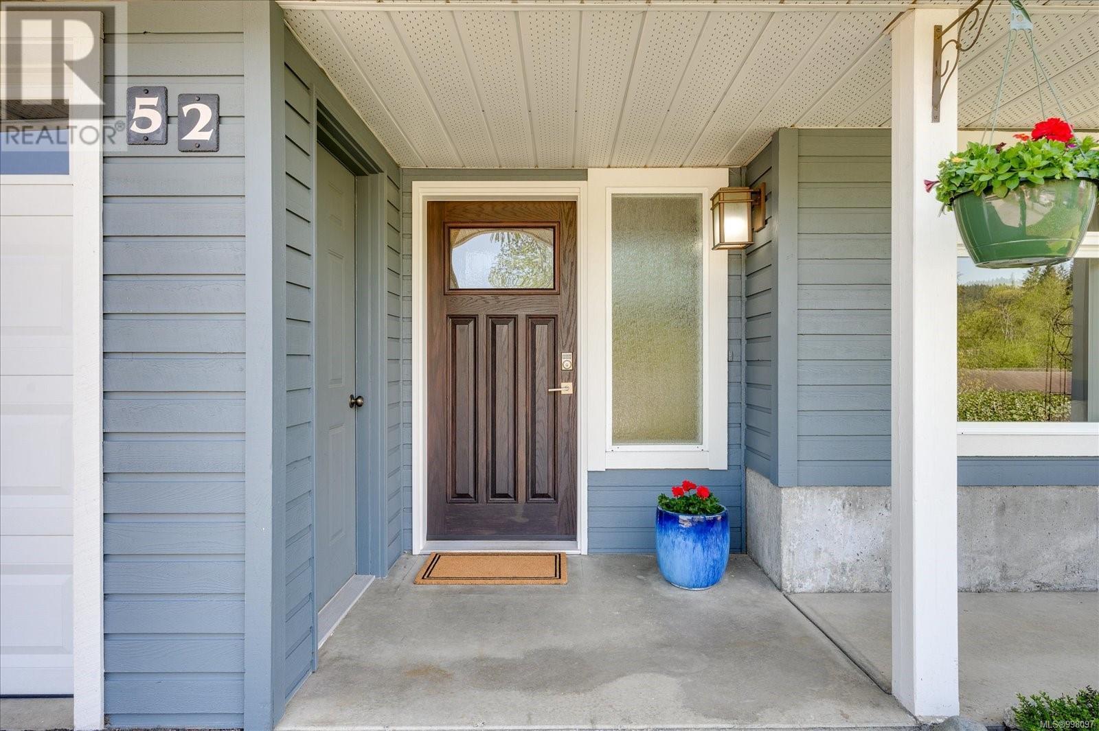 Property at 52 Porter Rd image 3