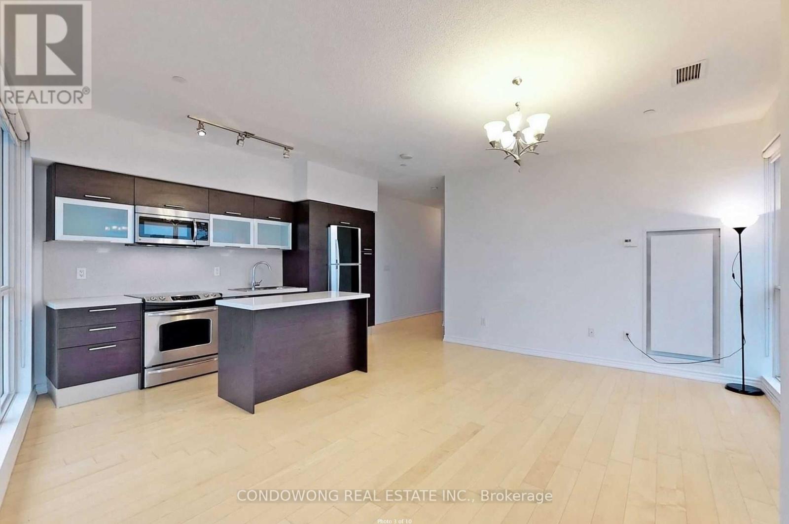 2802 - 386 Yonge Street, Toronto, Ontario  M5B 0A5 - Photo 2 - C12174631