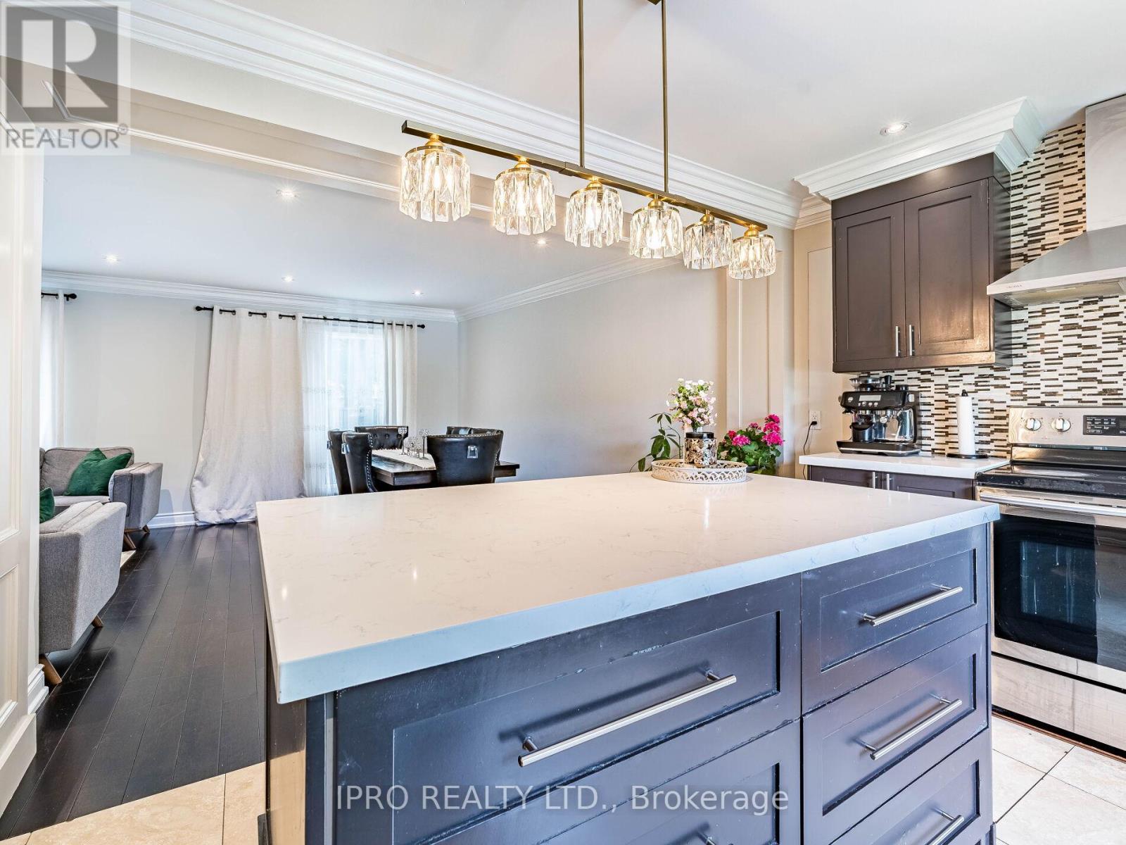 210 - 55 Rameau Drive, Toronto (Hillcrest Village), Ontario  M2H 1T6 - Photo 12 - C12174645