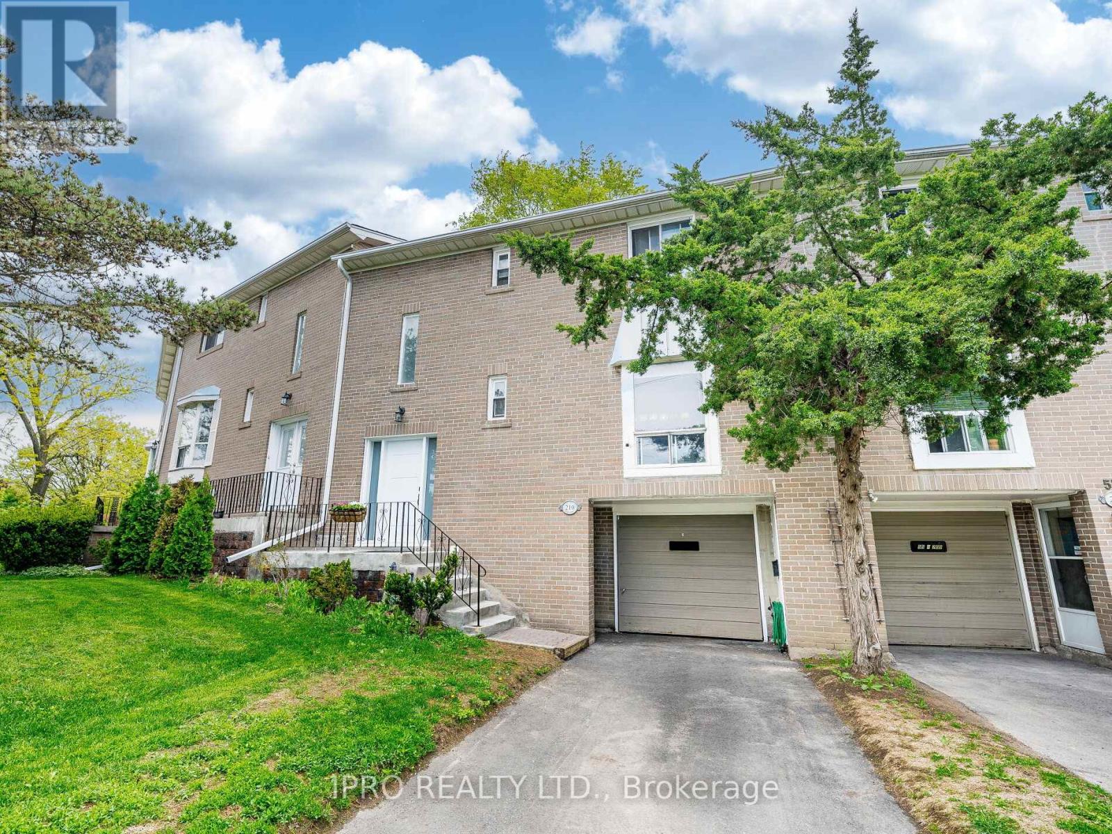 210 - 55 Rameau Drive, Toronto (Hillcrest Village), Ontario  M2H 1T6 - Photo 4 - C12174645