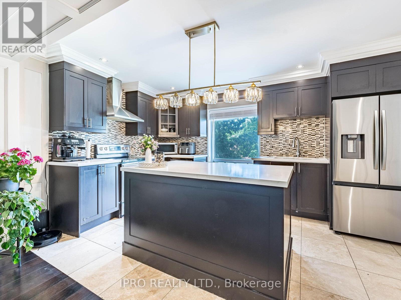 210 - 55 Rameau Drive, Toronto (Hillcrest Village), Ontario  M2H 1T6 - Photo 9 - C12174645