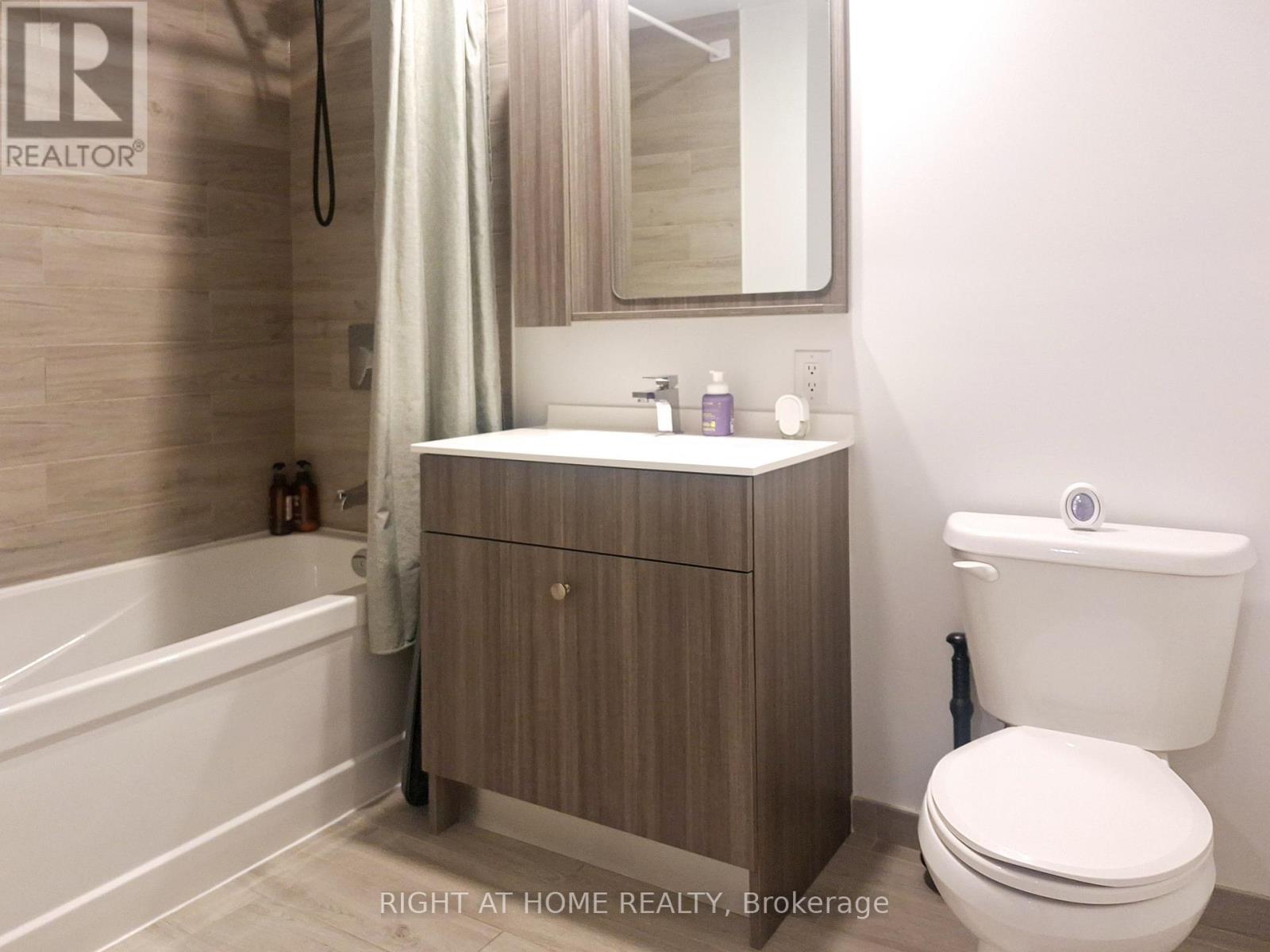 1107 - 75 Canterbury Place, Toronto, Ontario  M2N 0L2 - Photo 12 - C12174663