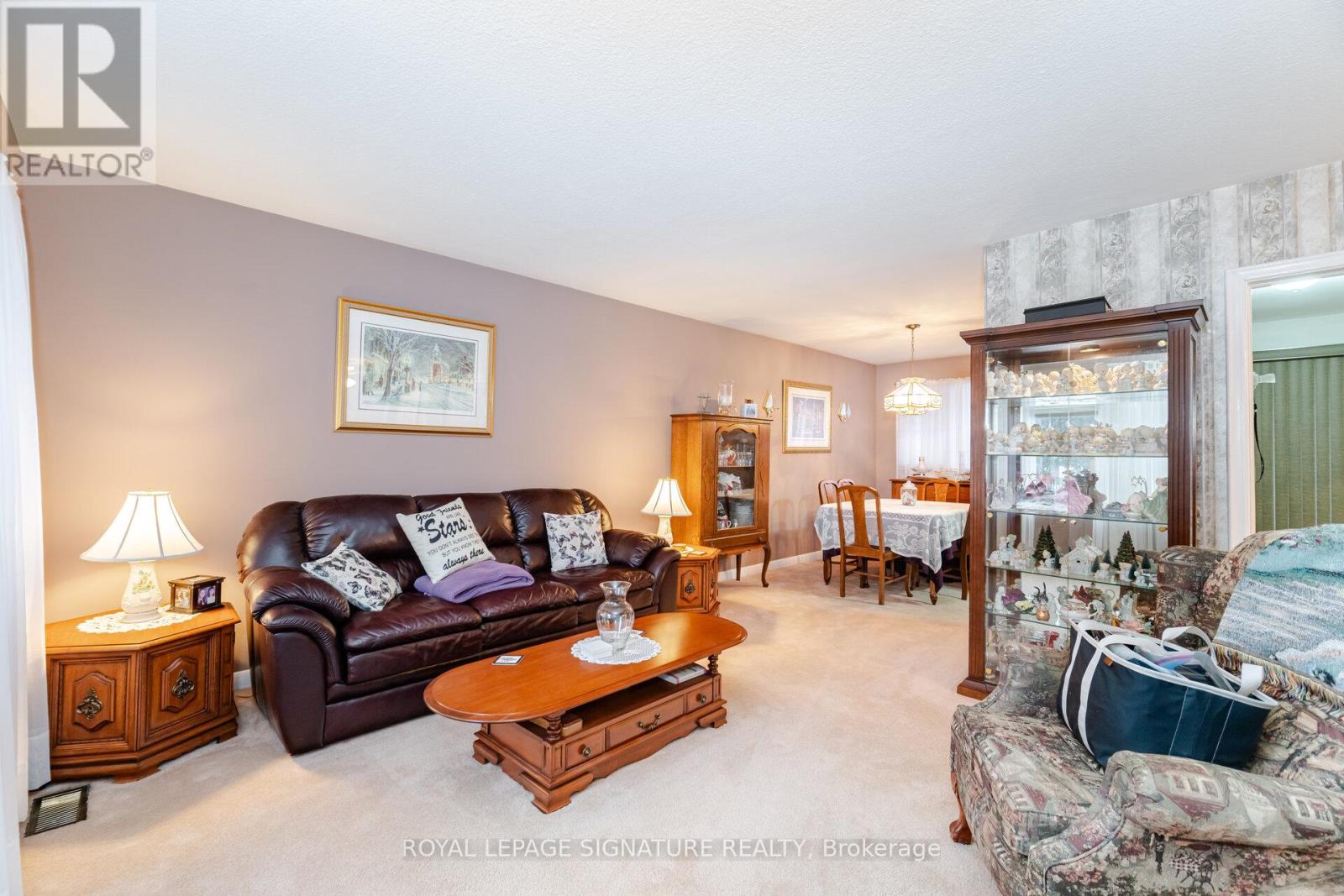 5 Sterne Avenue, Brampton, Ontario  L6W 2Y3 - Photo 5 - W12174401