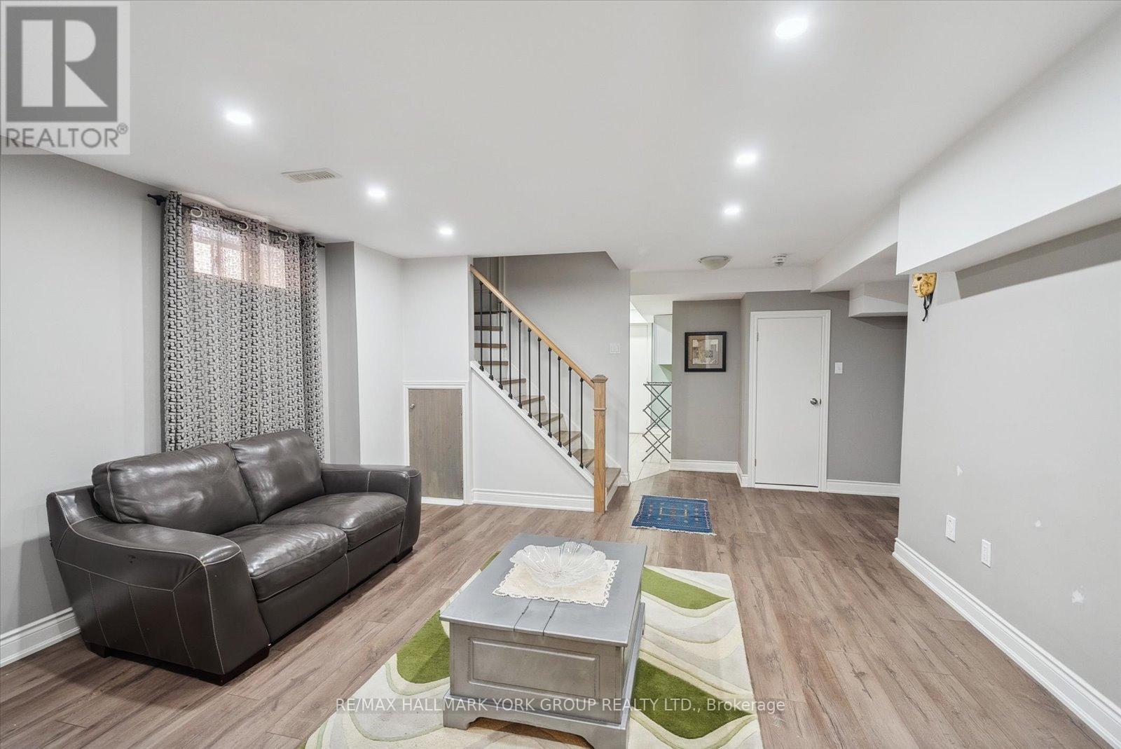 12 Deer Pass Road, East Gwillimbury, Ontario  L9N 0S5 - Photo 23 - N12174636