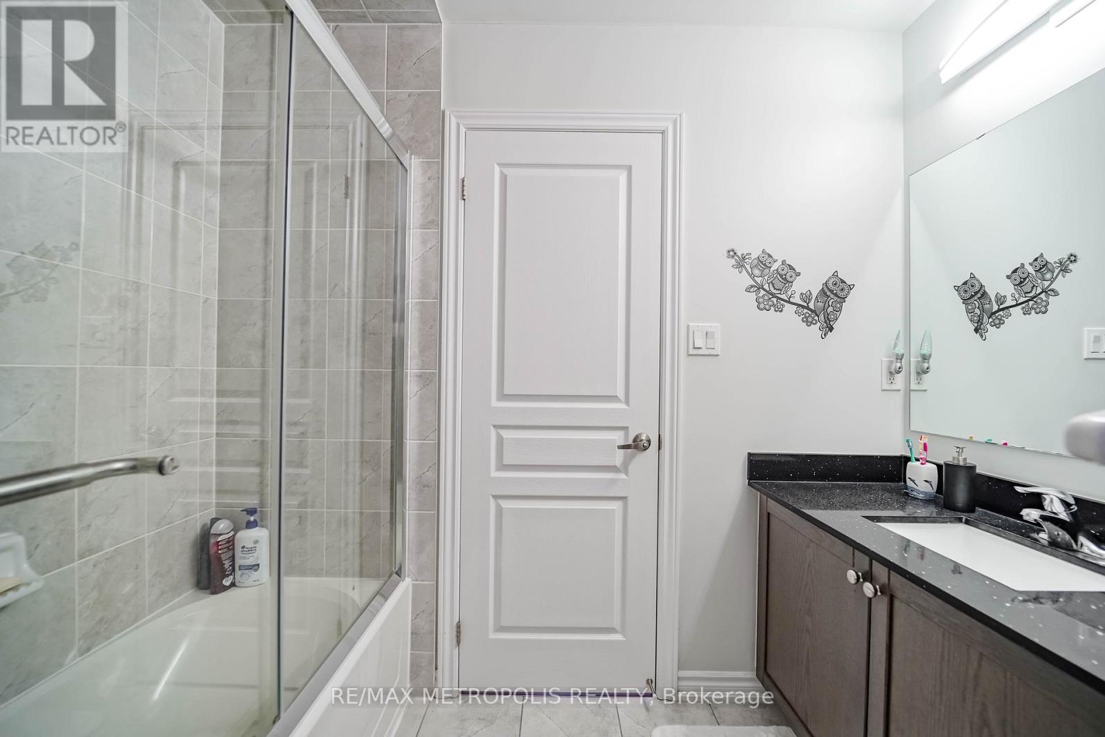 64 Kiteley Crescent, East Gwillimbury, Ontario  L9N 0L6 - Photo 29 - N12174640