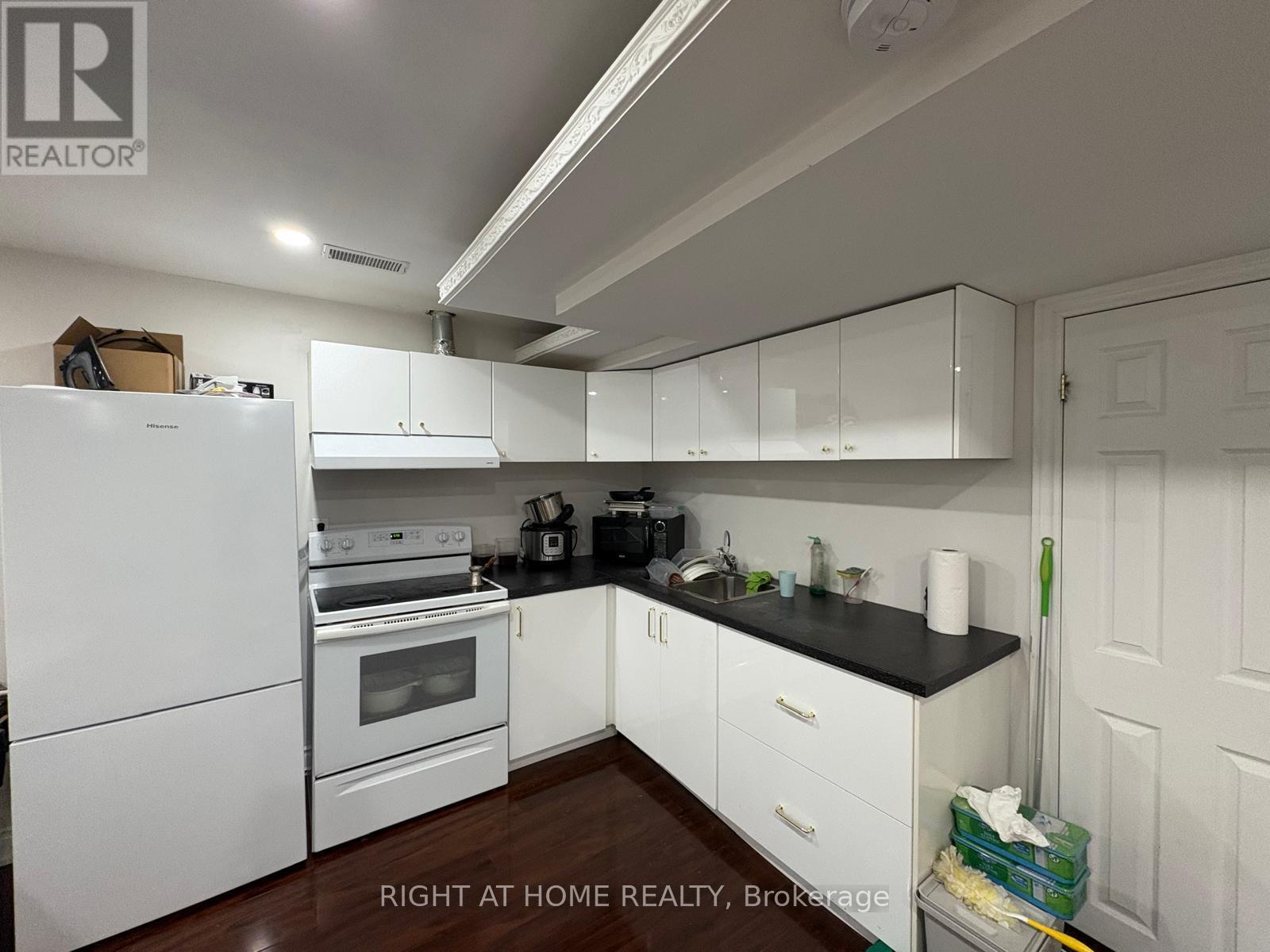 Basement - 3050 Doyle Street, Mississauga, Ontario  L5M 0M9 - Photo 9 - W12174632