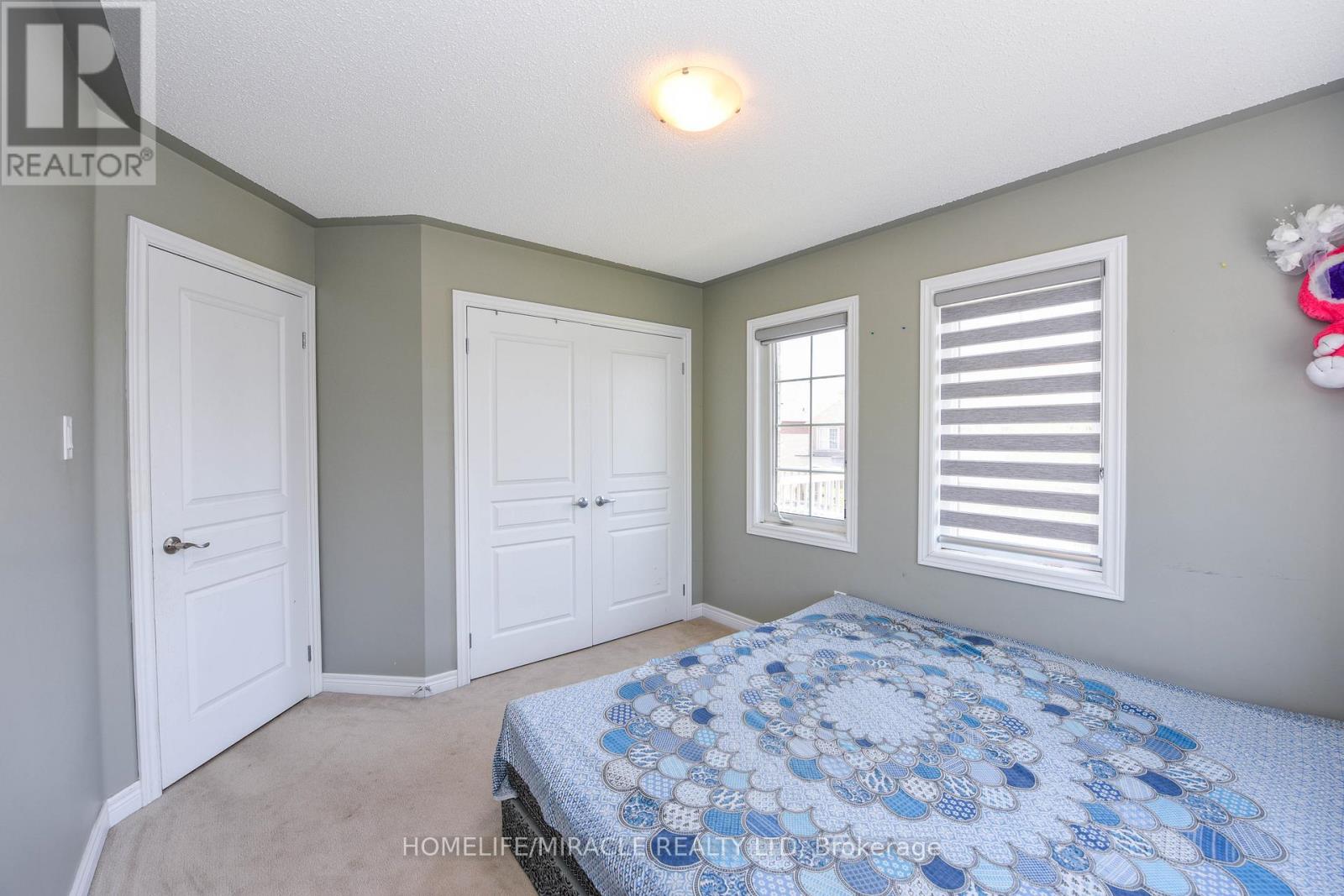 2 Lorenzo Circle, Brampton (Sandringham-Wellington), Ontario  L6R 0Z9 - Photo 38 - W12174649