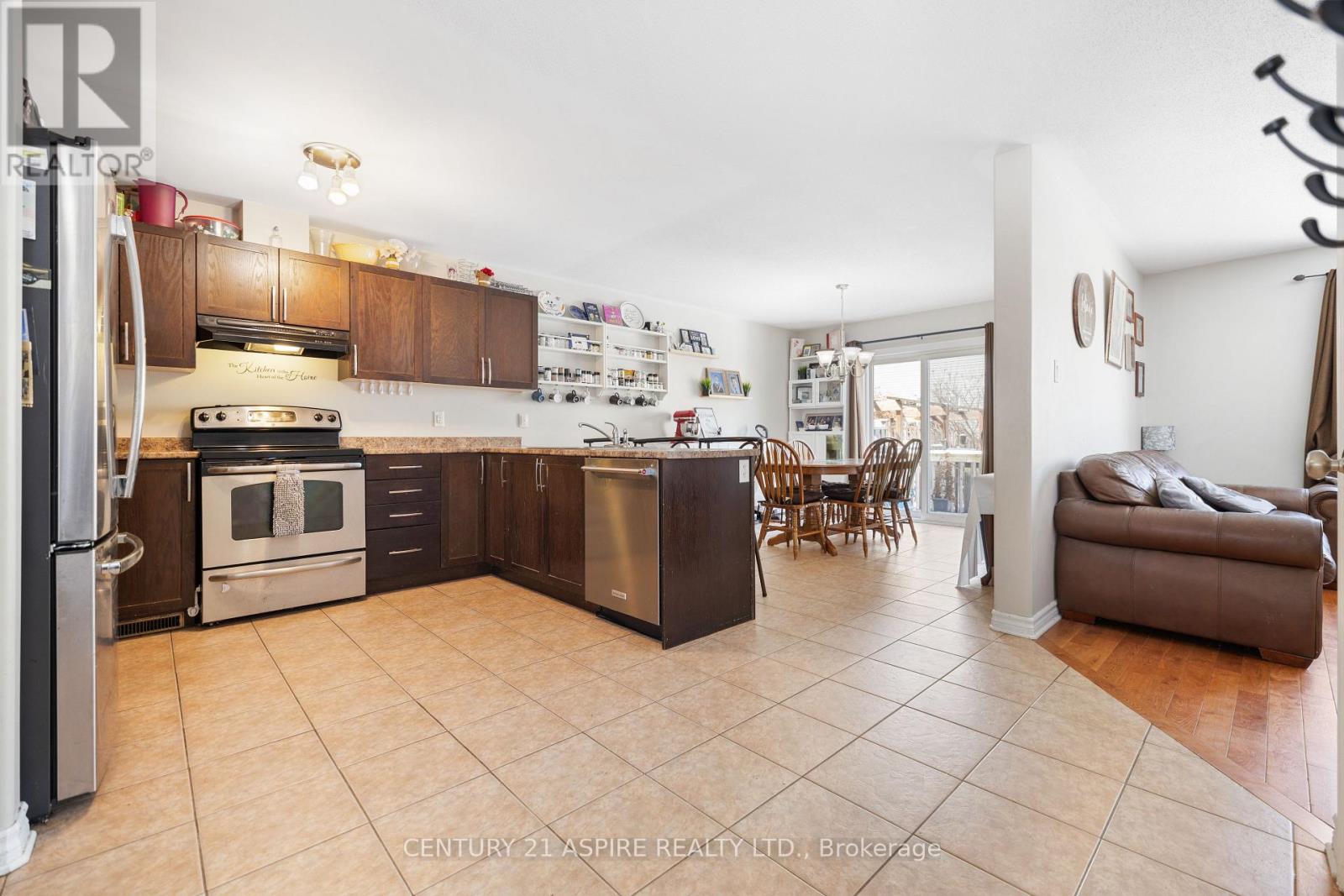 9 Verona Drive, Arnprior, Ontario  K7S 0C4 - Photo 7 - X12174676