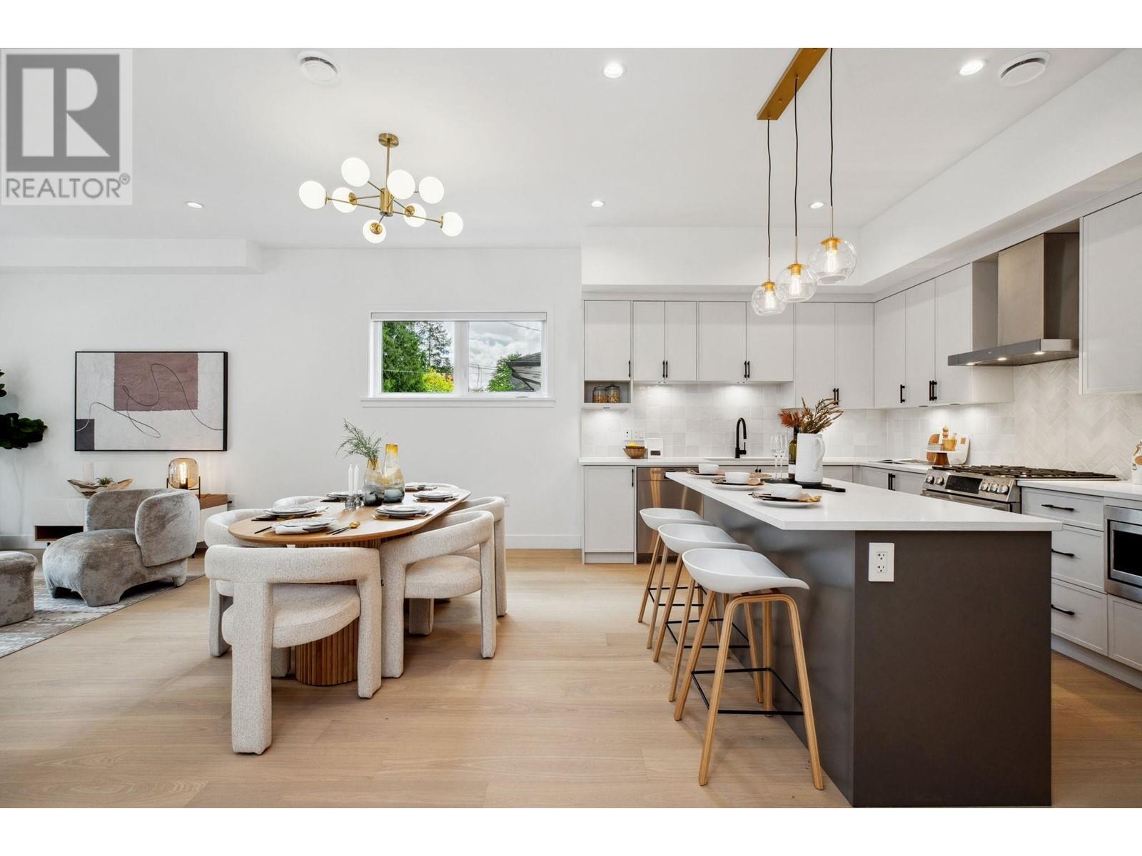 102 692 FLORENCE STREET, Coquitlam, British Columbia