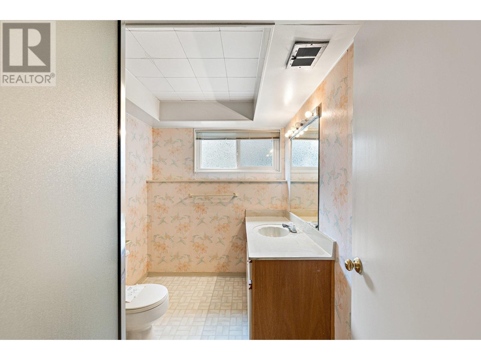 350 St James Crescent, West Vancouver, British Columbia  V7S 1J8 - Photo 31 - R3007400