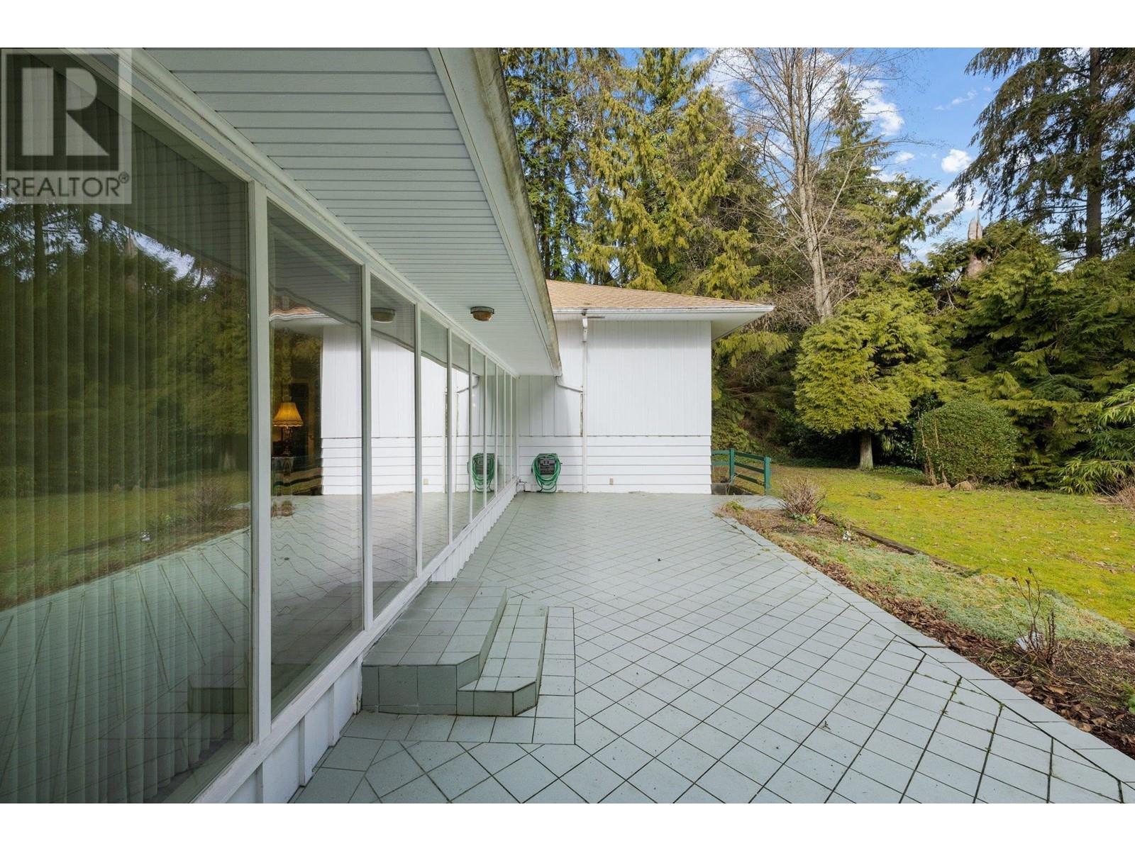 350 St James Crescent, West Vancouver, British Columbia  V7S 1J8 - Photo 7 - R3007400