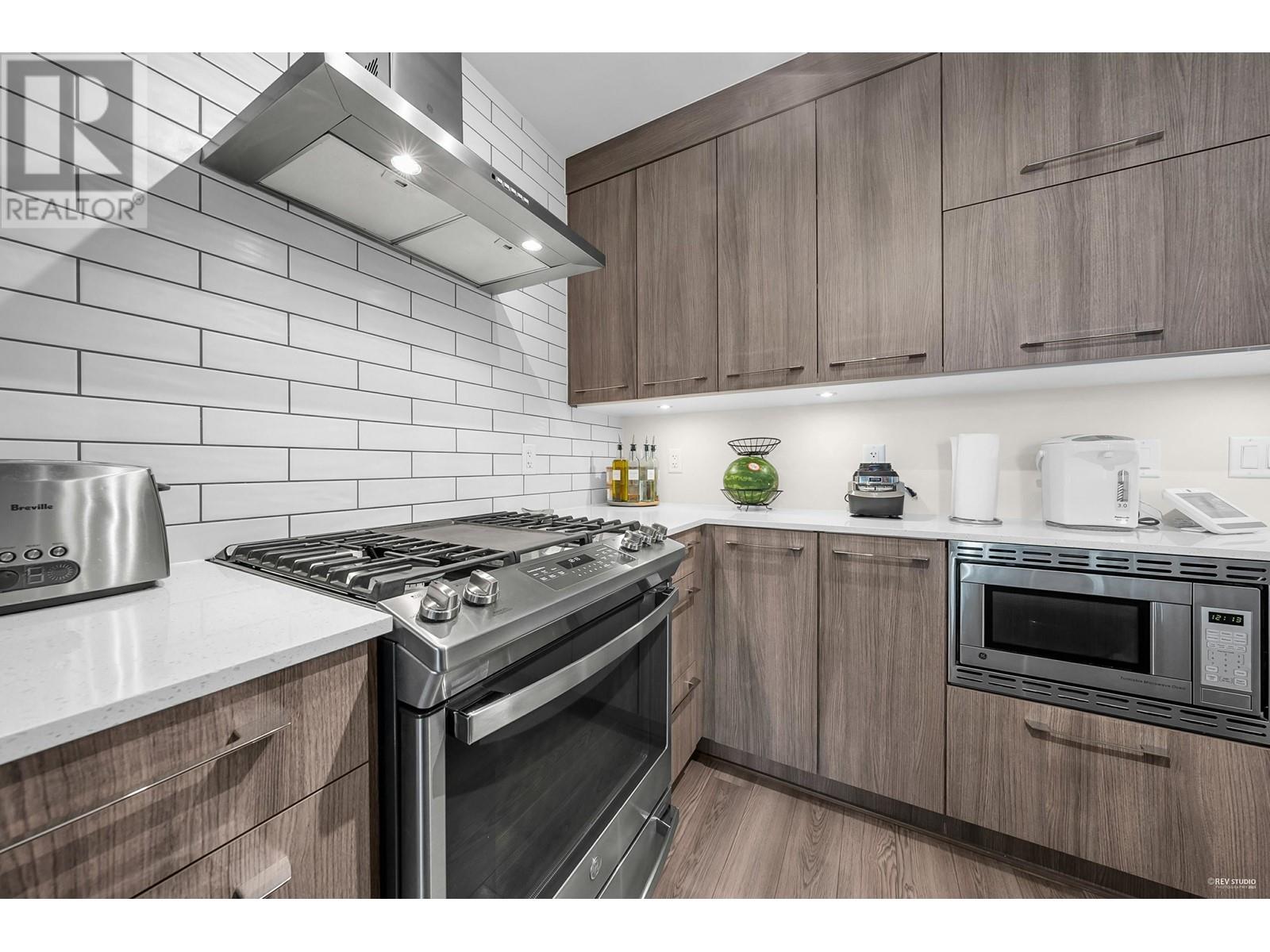 1017 Quebec Street, New Westminster, British Columbia  V3M 0M3 - Photo 9 - R3007410