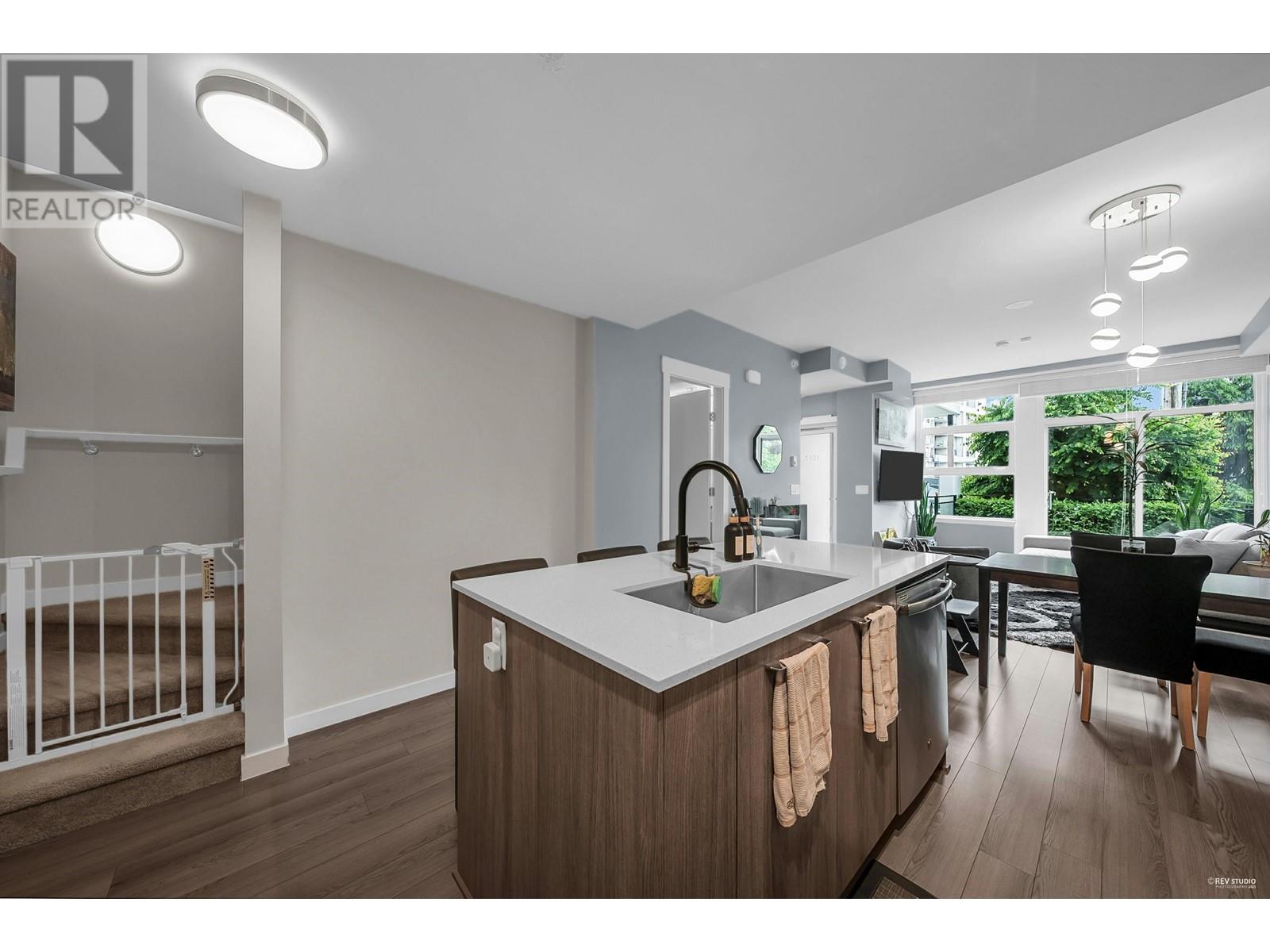 1017 Quebec Street, New Westminster, British Columbia  V3M 0M3 - Photo 10 - R3007410