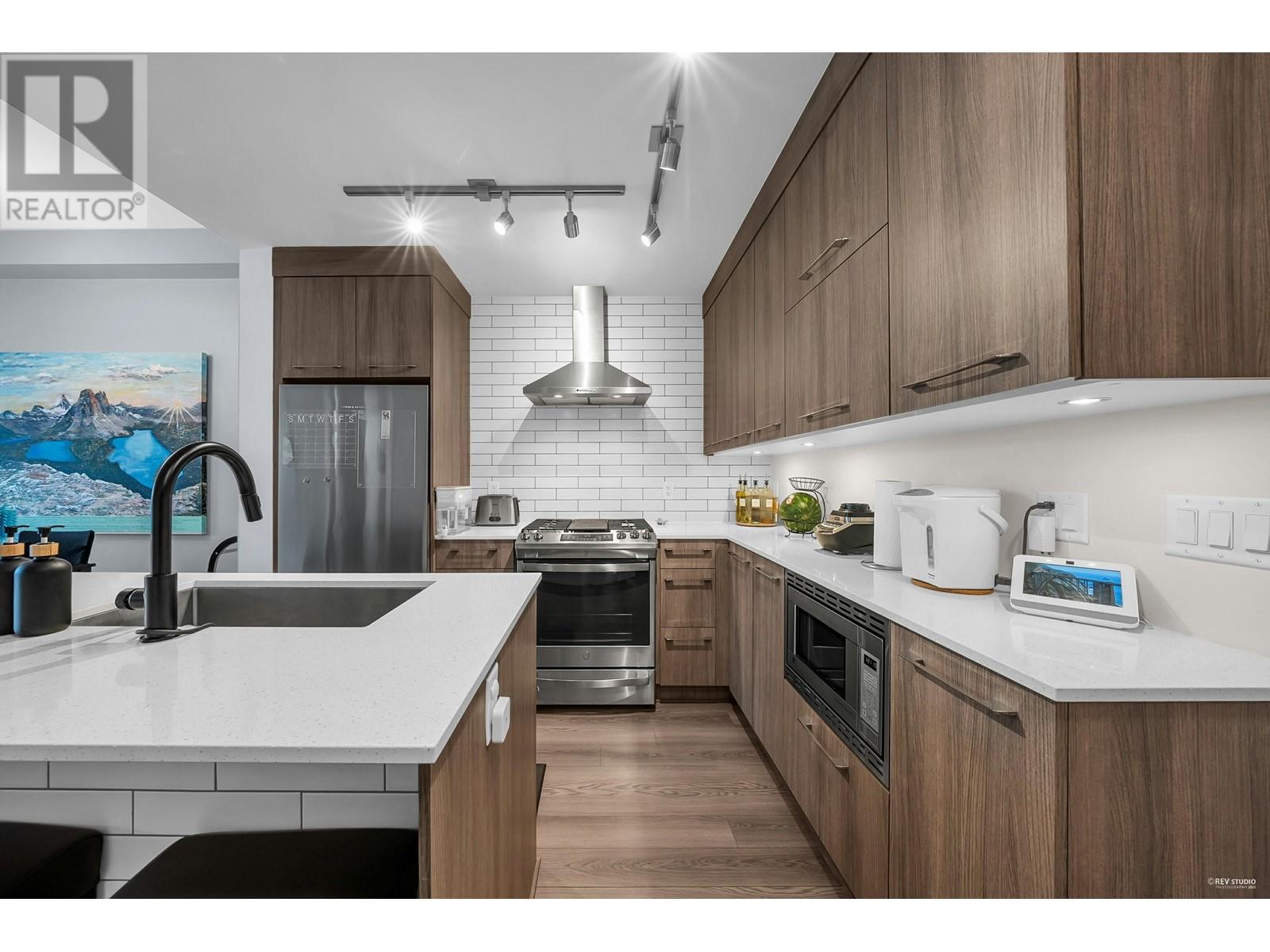 1017 Quebec Street, New Westminster, British Columbia  V3M 0M3 - Photo 8 - R3007410