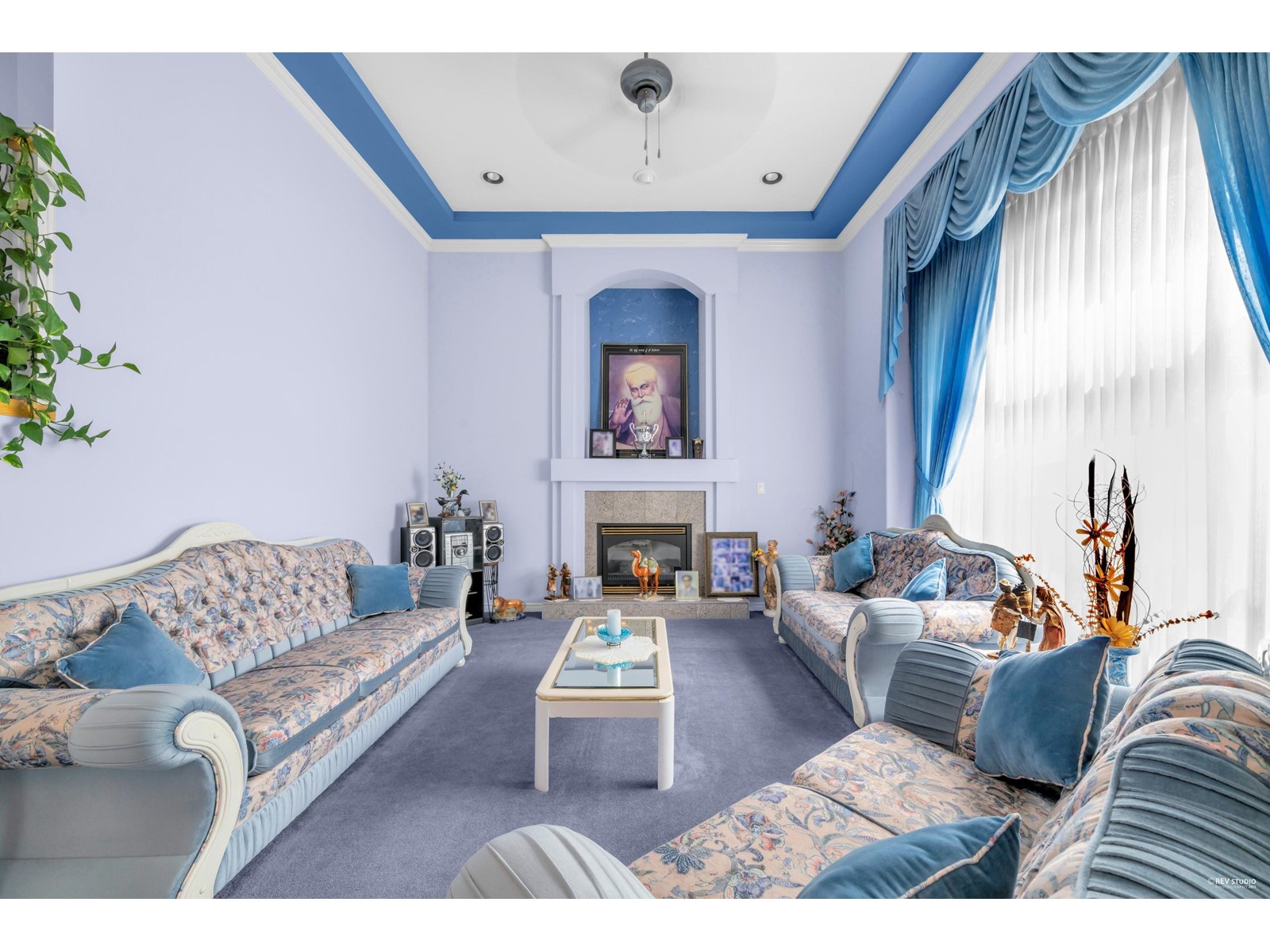 Property at 15811 96 AVENUE image 3