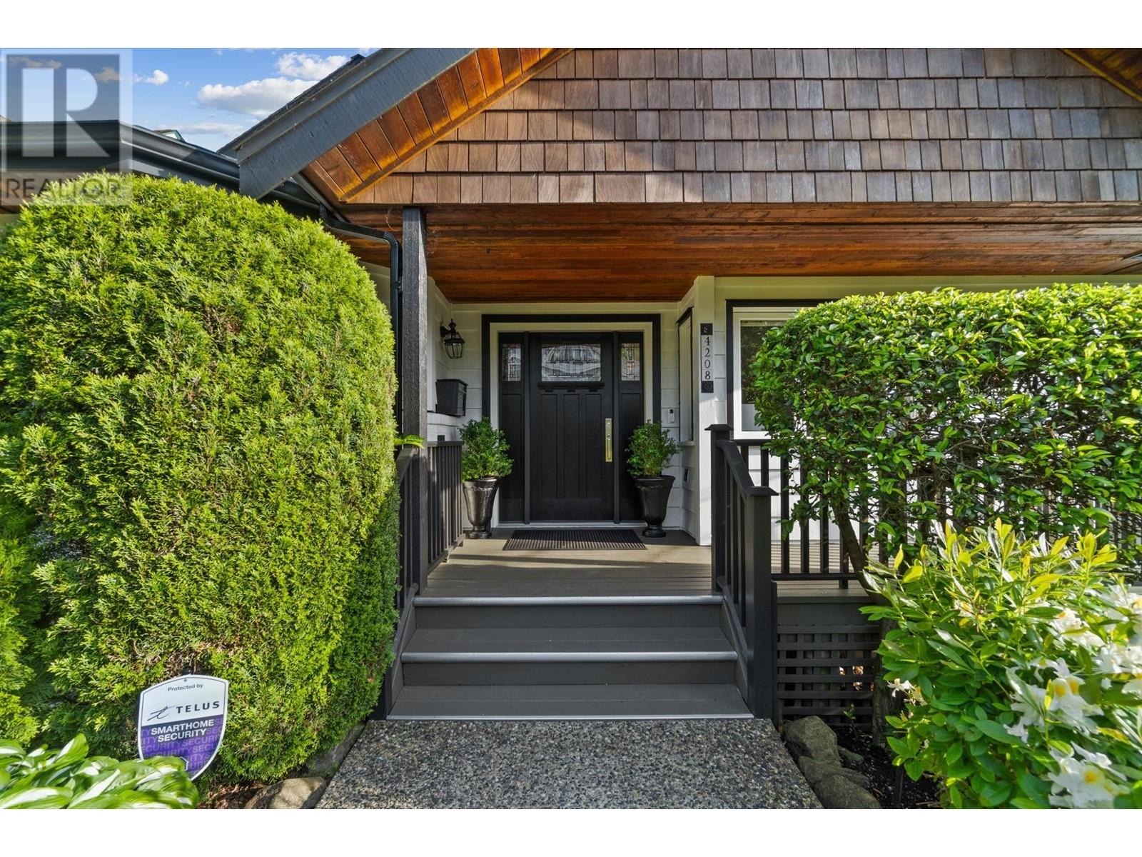 4208 Southwood Street, Burnaby, British Columbia  V5J 2E9 - Photo 2 - R3007357