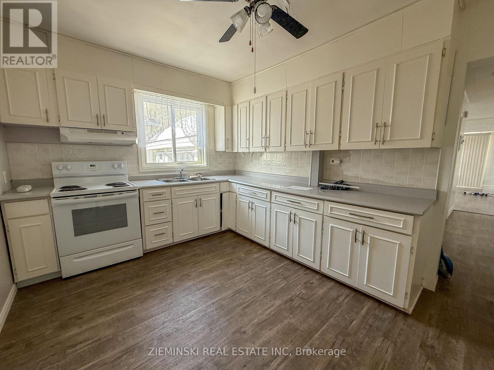 103 Dome Avenue, Timmins, Ontario  P0N 1H0 - Photo 3 - T12061736