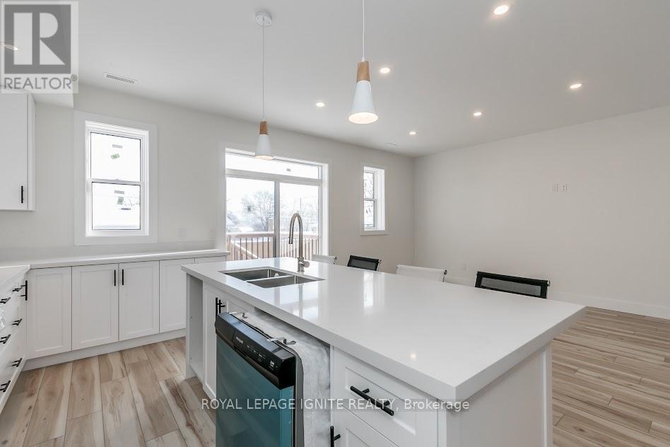 781 Oliva Street, Pickering, Ontario  L1W 2V9 - Photo 12 - E12174692