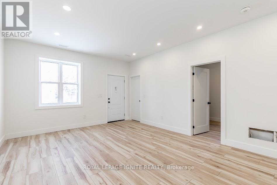 781 Oliva Street, Pickering, Ontario  L1W 2V9 - Photo 4 - E12174692