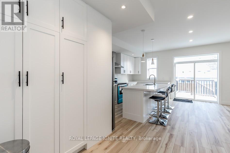 781 Oliva Street, Pickering, Ontario  L1W 2V9 - Photo 9 - E12174692