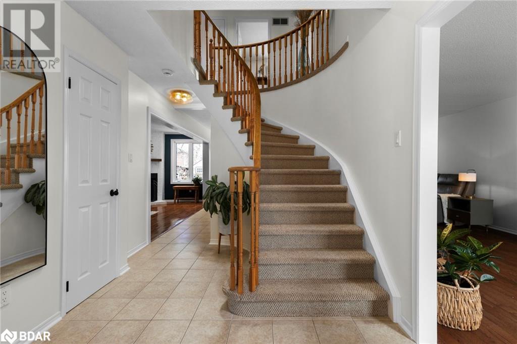 255 Hickling Trail, Barrie, Ontario  L4M 5W9 - Photo 5 - 40732392