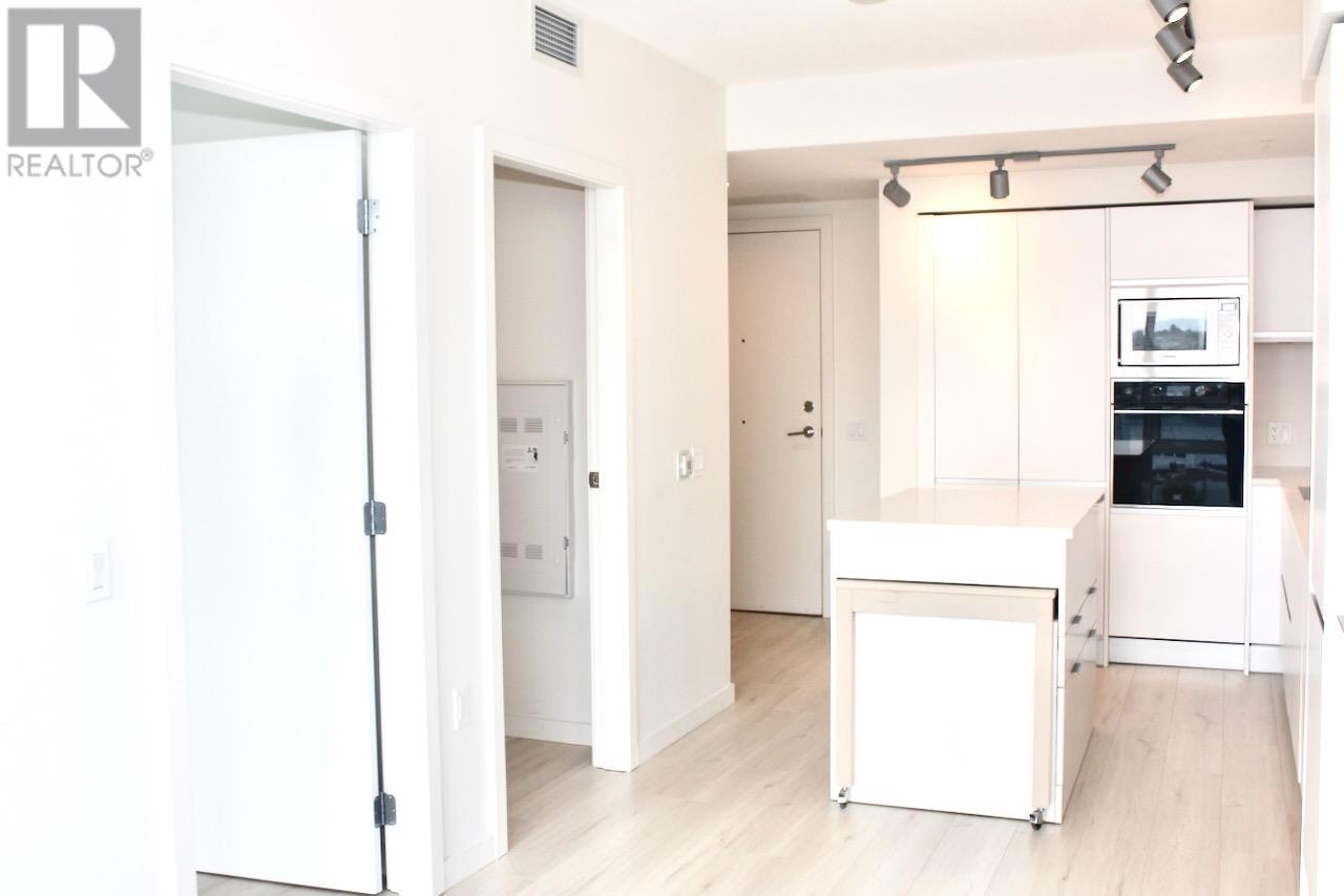 Listing Picture 3 of 24 : 1014 180 E 2ND AVENUE, Vancouver / 溫哥華 - 魯藝地產 Yvonne Lu Group - MLS Medallion Club Member