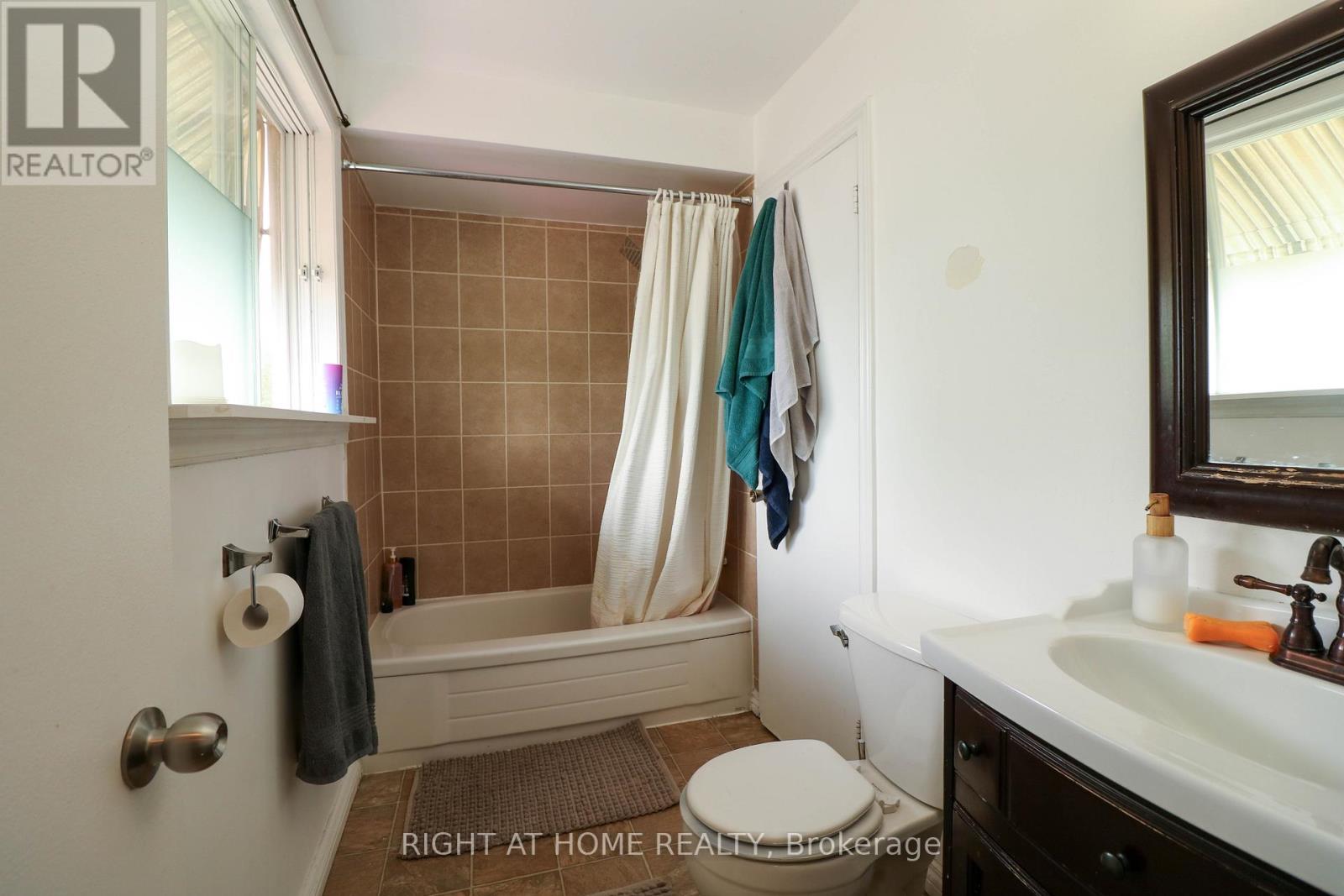 40 Stable Way, Ottawa, Ontario  K2M 1A6 - Photo 15 - X12173731