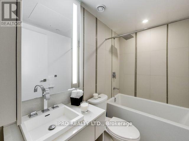 405 - 101 Peter Street, Toronto, Ontario  M5V 2G6 - Photo 2 - C12174708