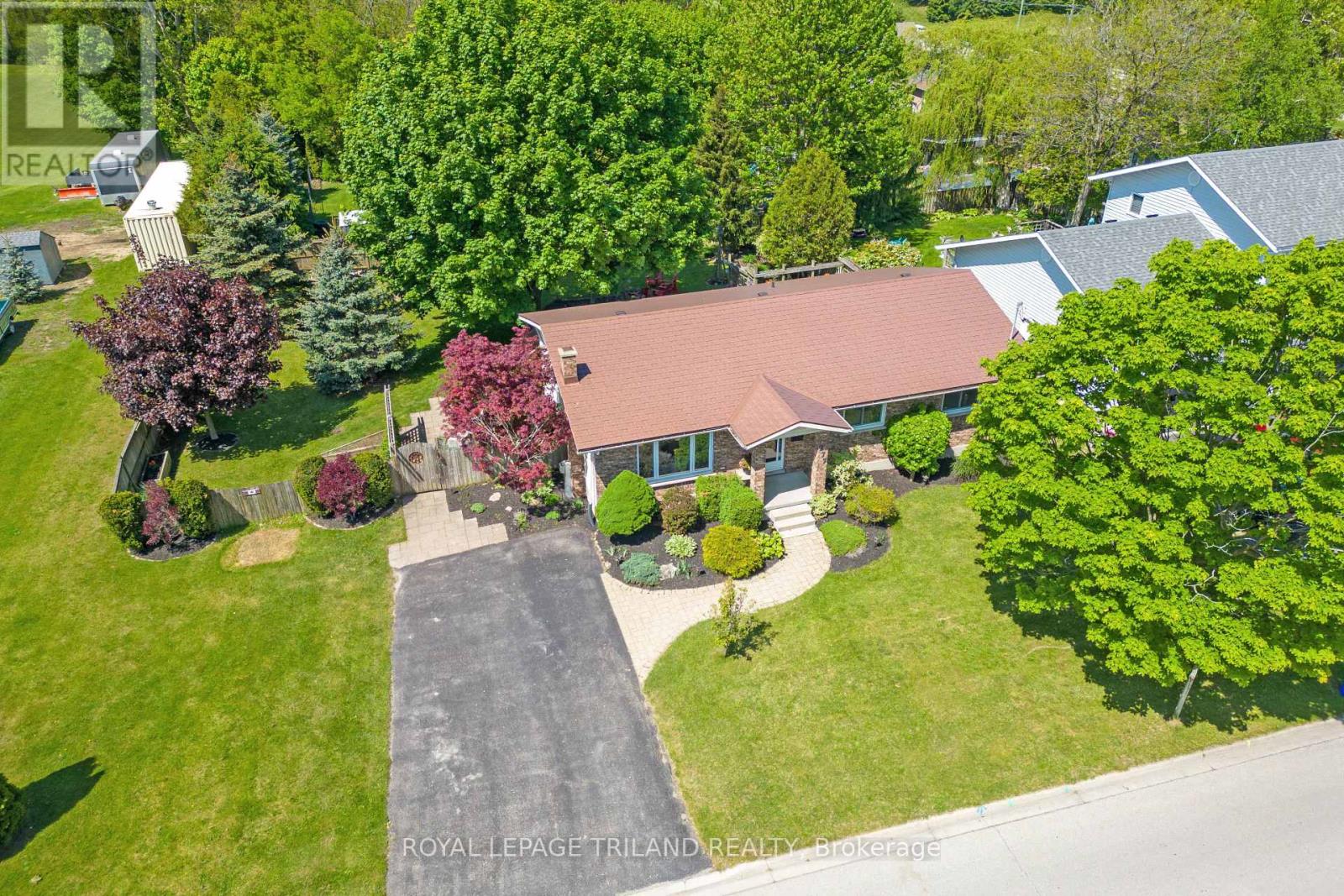 277 Mutual Street N, Ingersoll, Ontario  N5C 2A9 - Photo 5 - X12168179