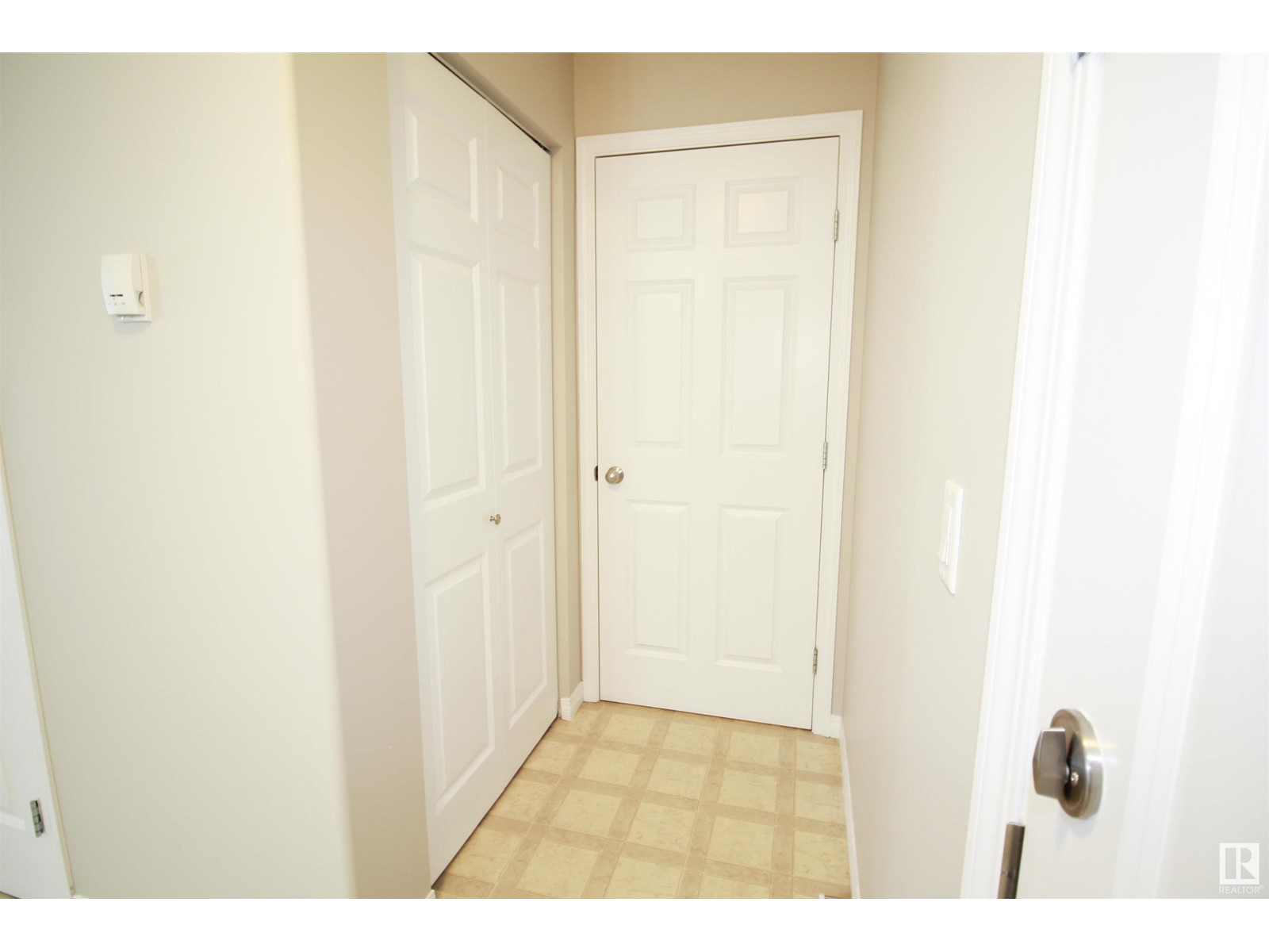 #301 9945 167 St Nw Nw, Edmonton, Alberta  T5P 0K5 - Photo 6 - E4438643