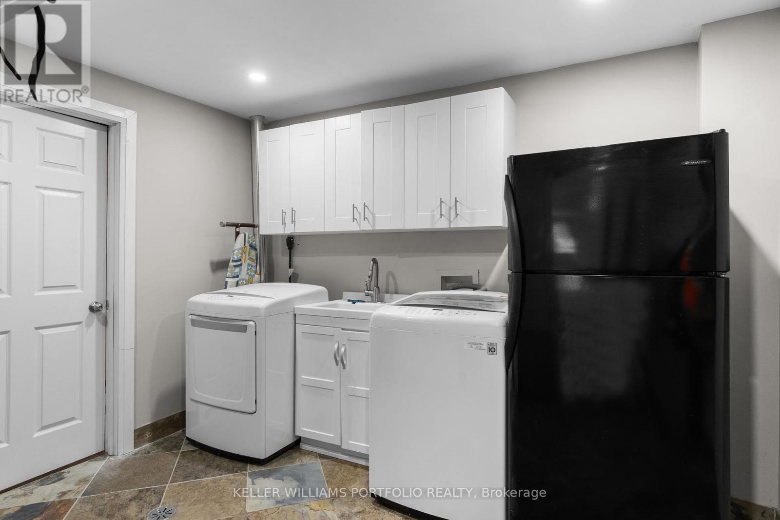 1279 North Drive, Dysart Et Al, Ontario  K0M 1M0 - Photo 37 - X12157777